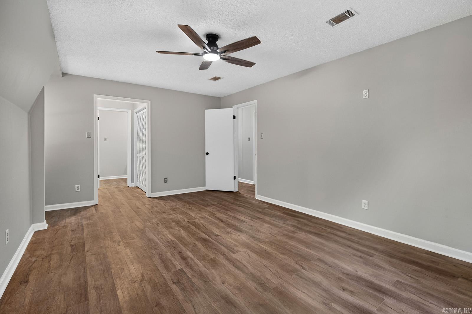 86 Bame Cir Property Photo 23