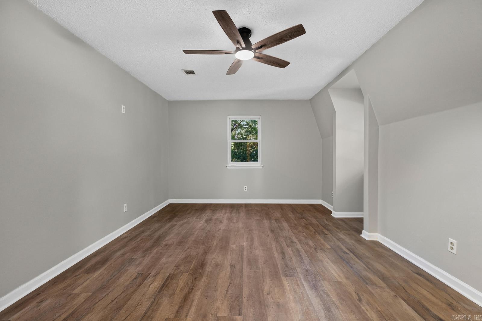 86 Bame Cir Property Photo 24