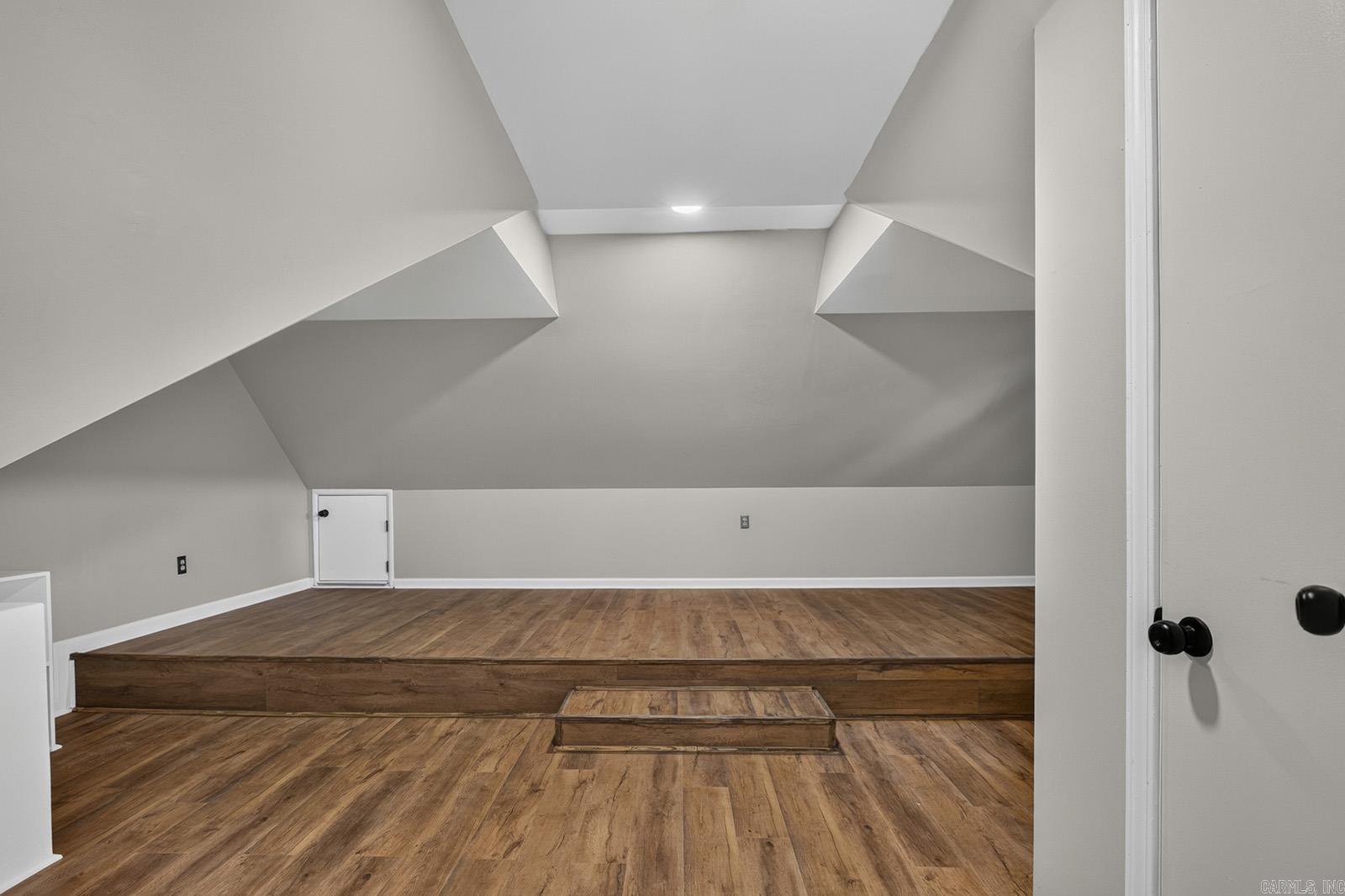 86 Bame Cir Property Photo 28