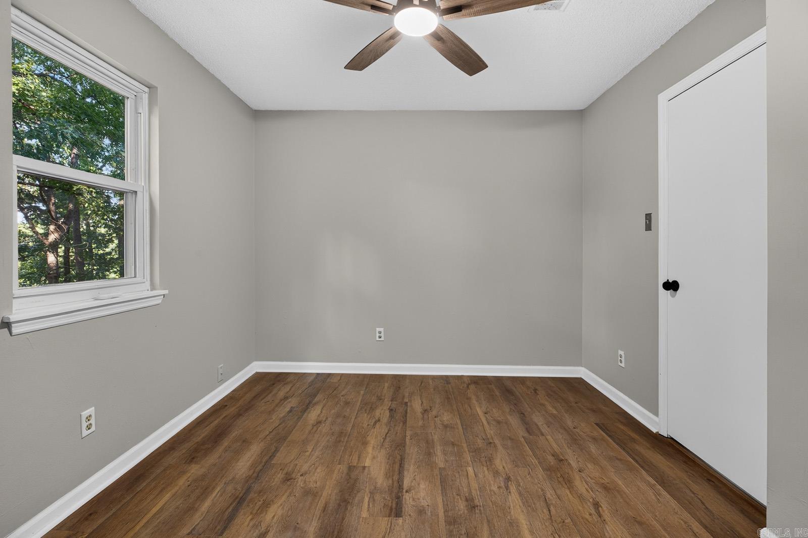 86 Bame Cir Property Photo 32