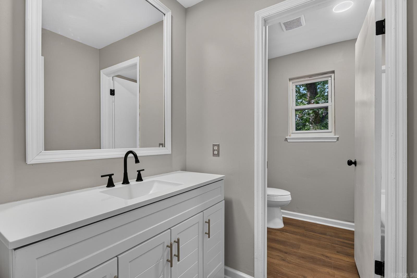 86 Bame Cir Property Photo 33