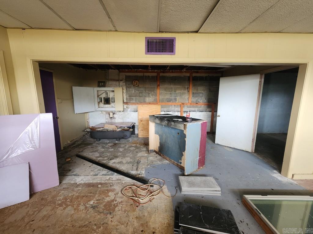 906 John Harden Drive Property Photo 7