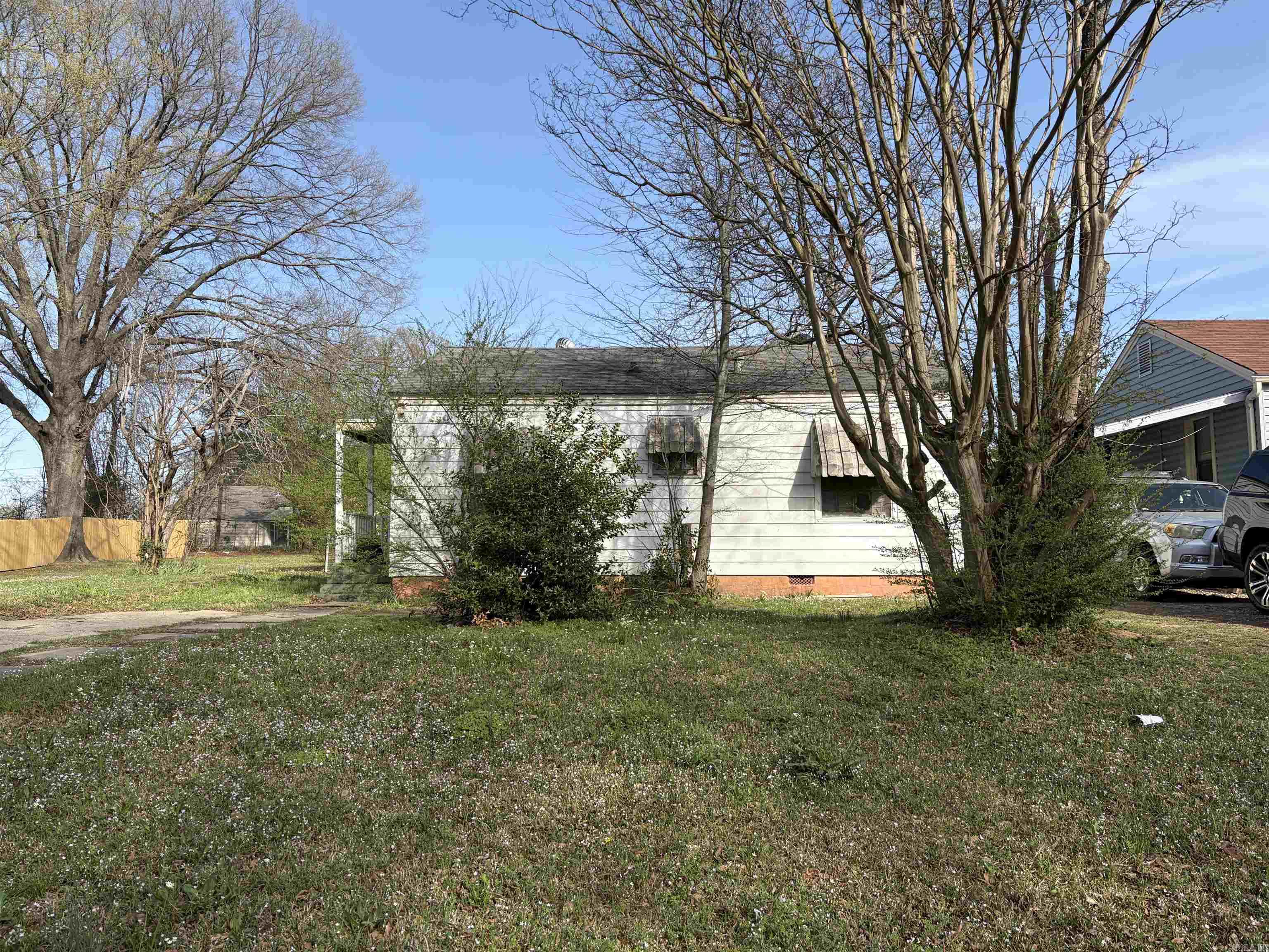 2511 Maple Street Property Photo 1