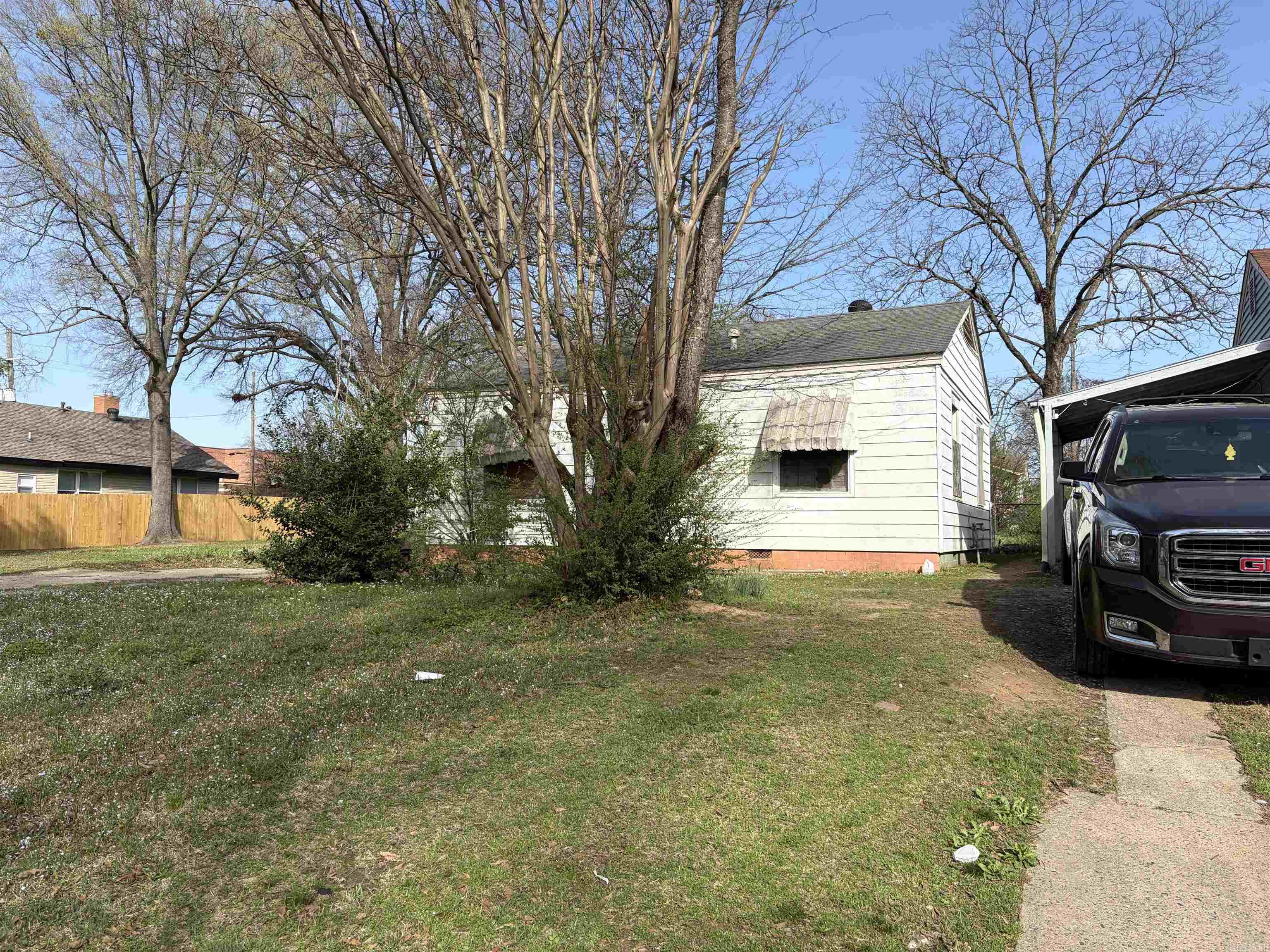 2511 Maple Street Property Photo 2