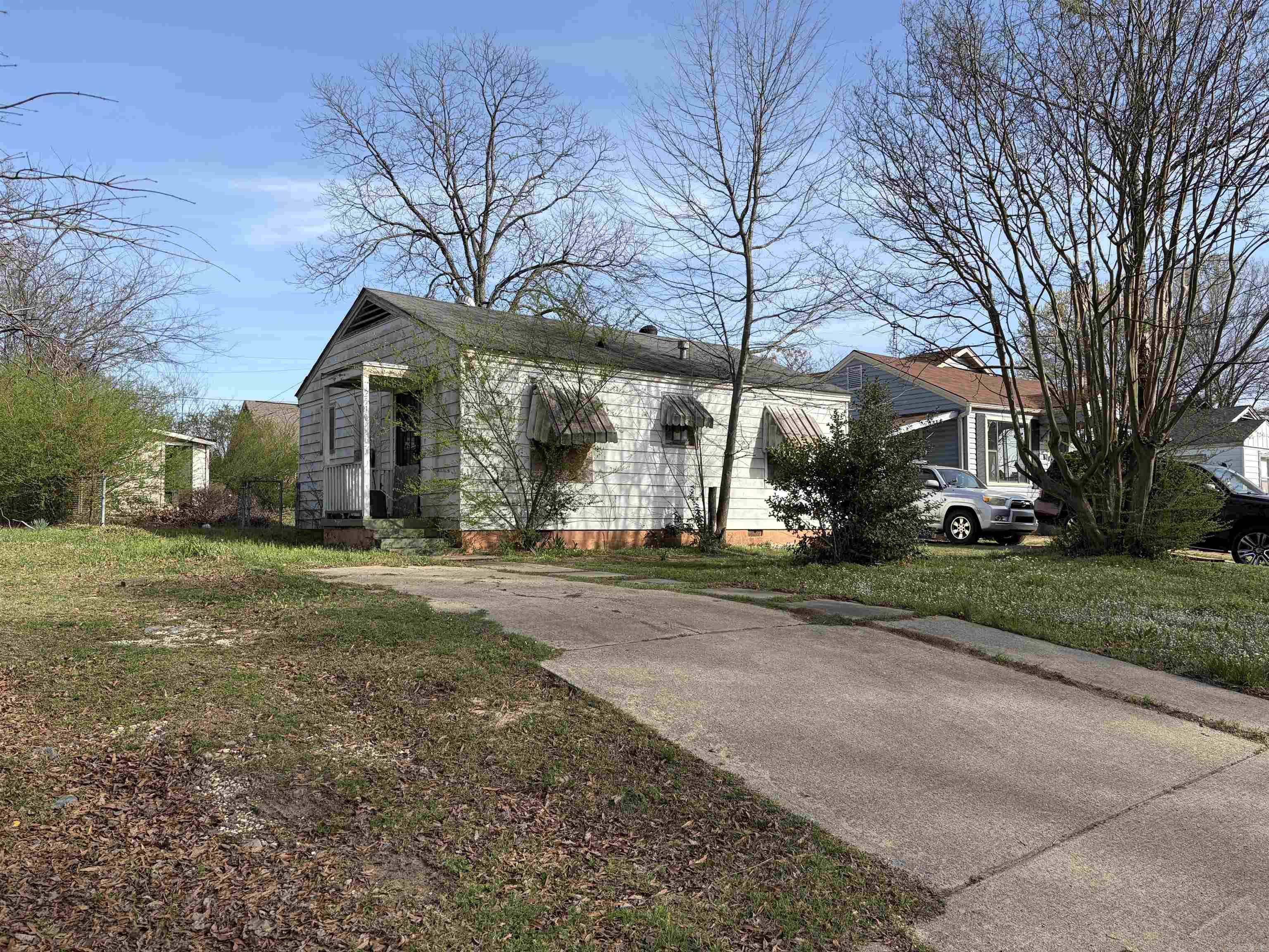 2511 Maple Street Property Photo 3