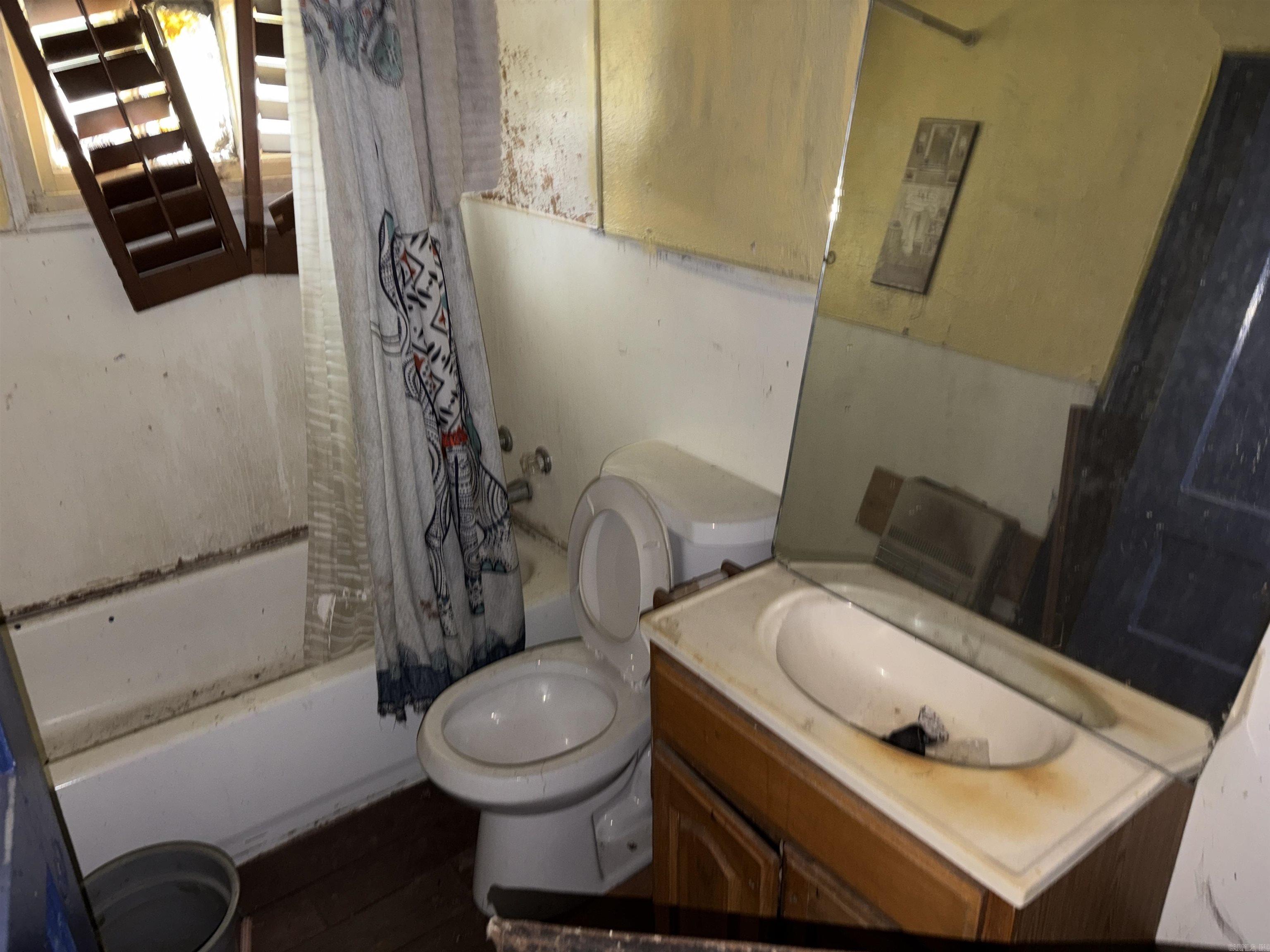2511 Maple Street Property Photo 17