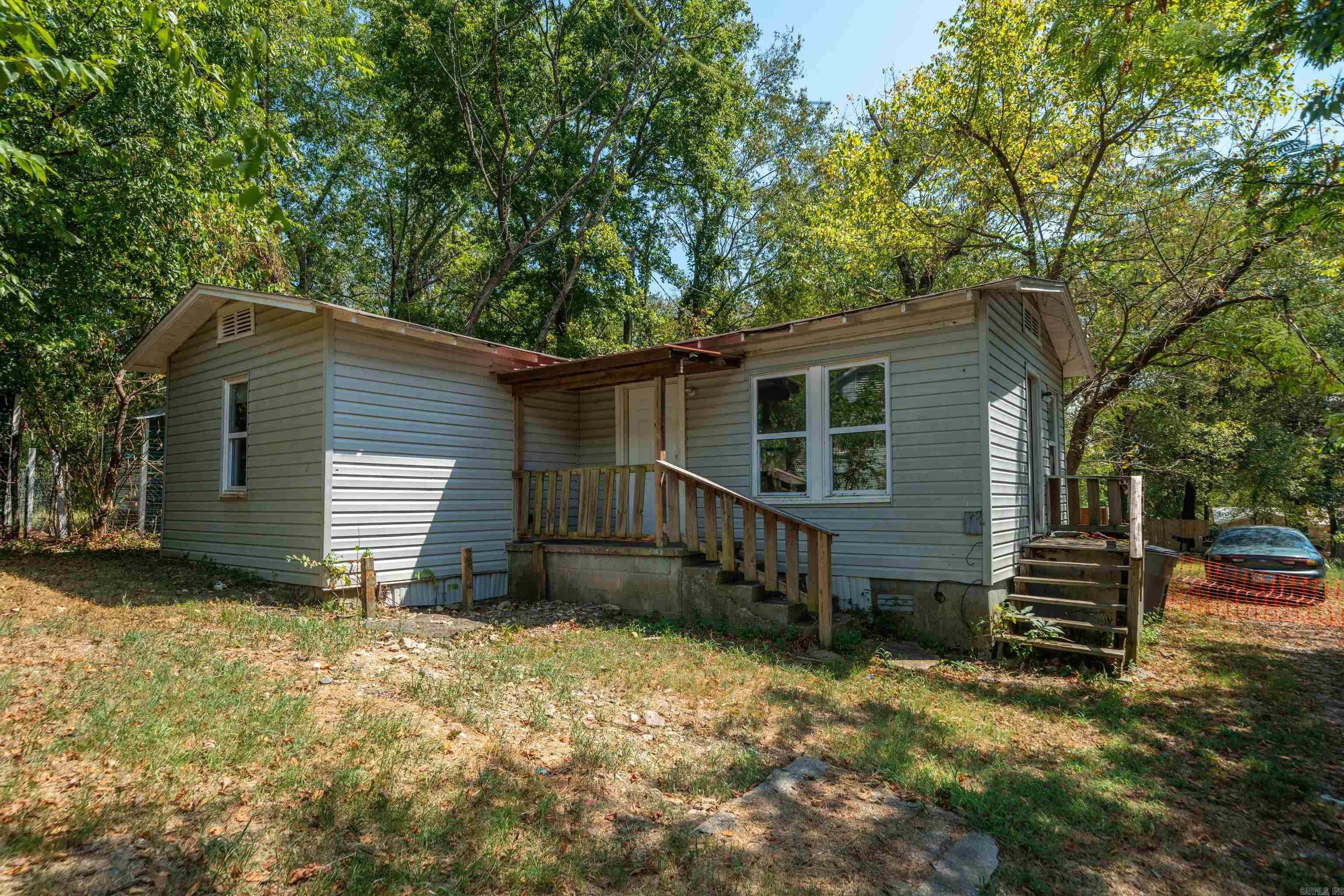 221 & 223 Wood St Property Photo 23