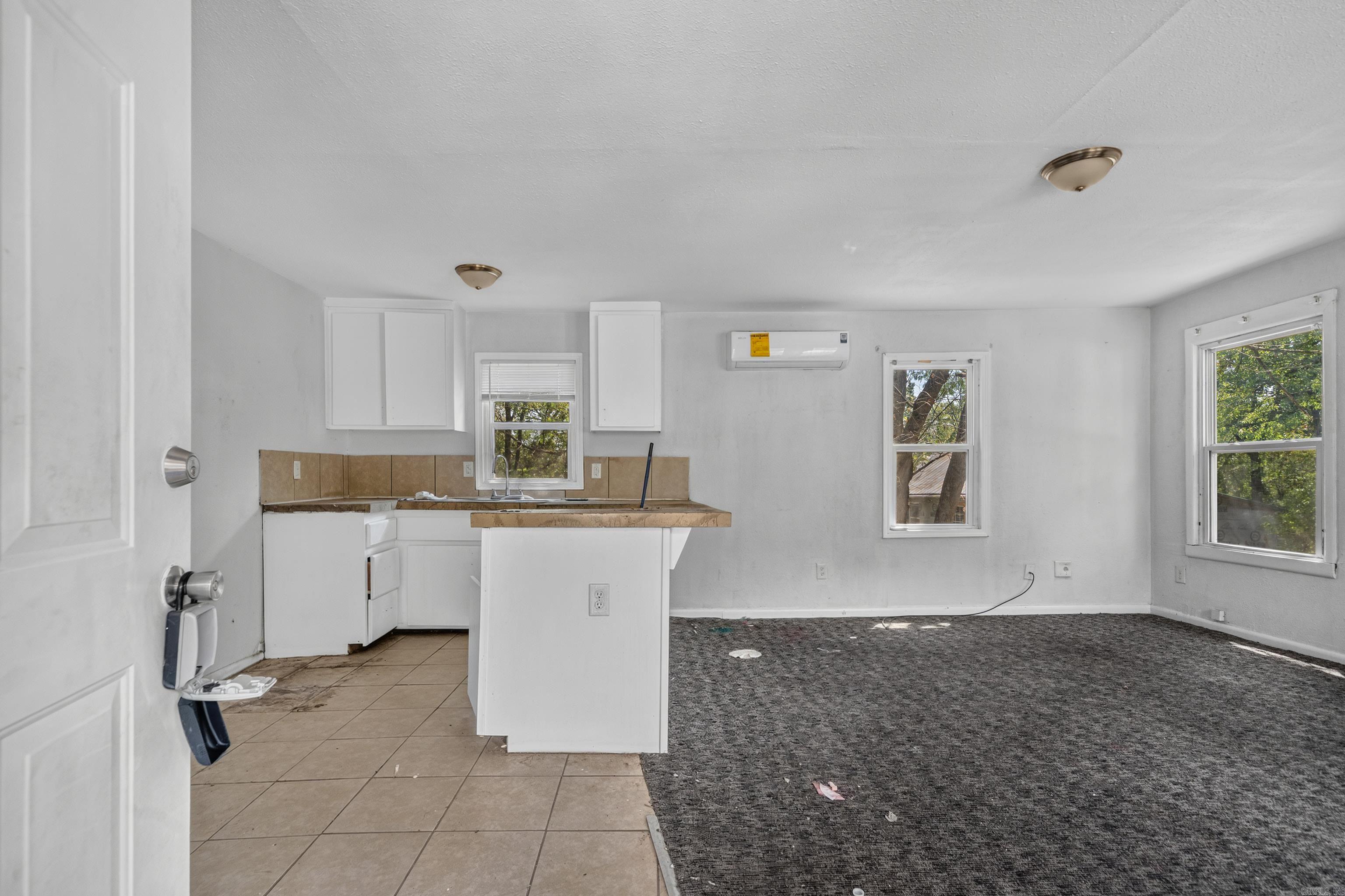 221 & 223 Wood St Property Photo 25
