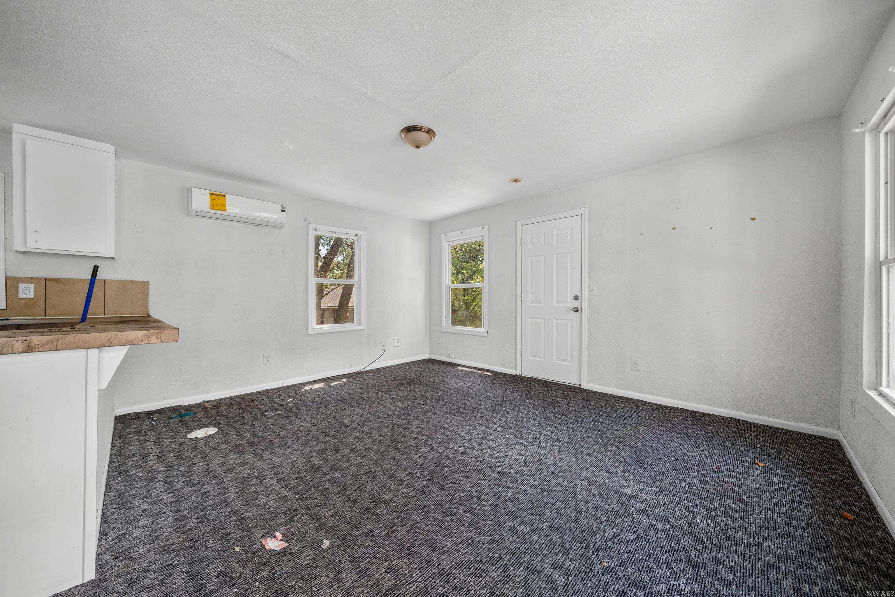 221 & 223 Wood St Property Photo 26