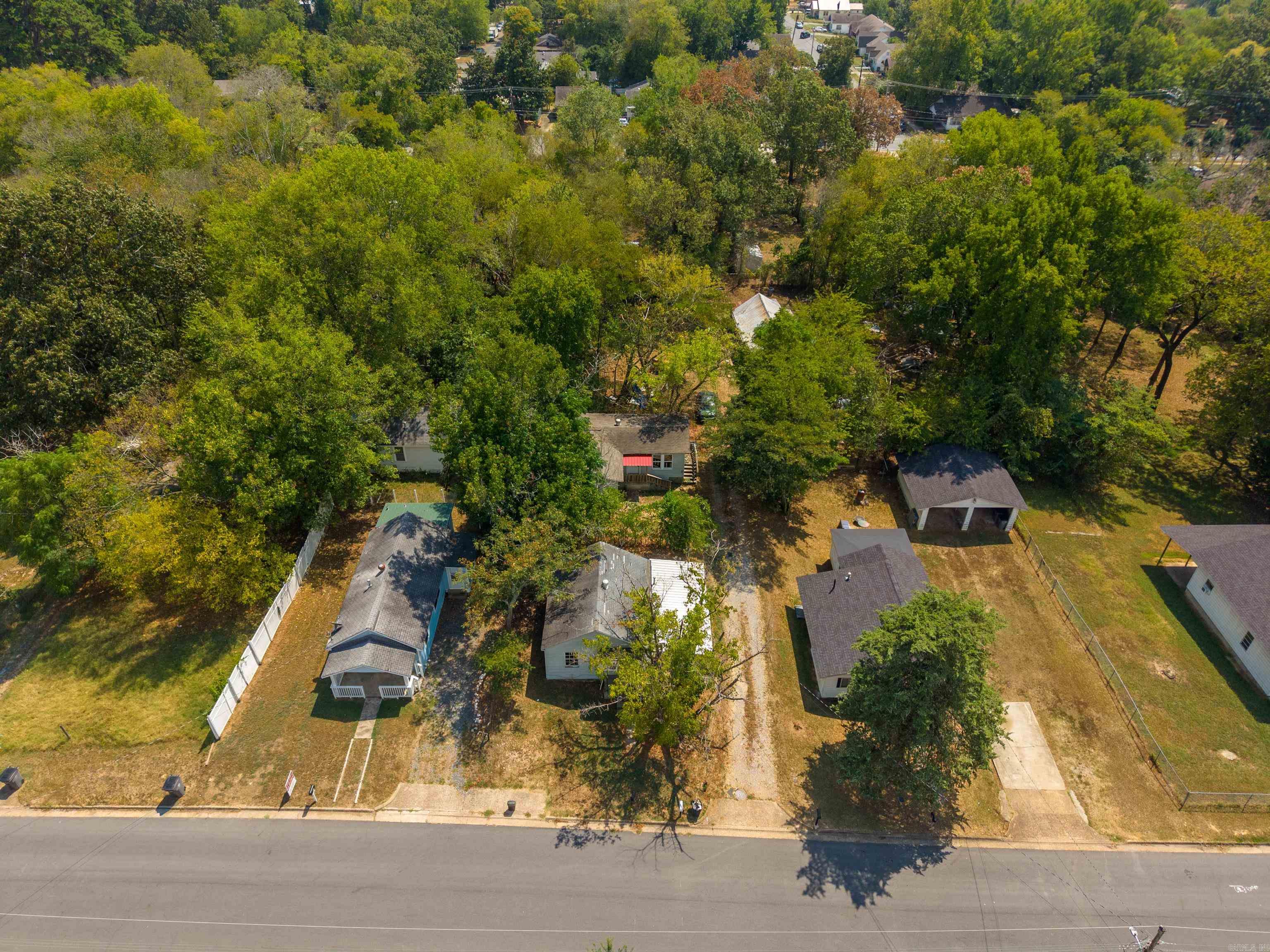 221 & 223 Wood St Property Photo 39