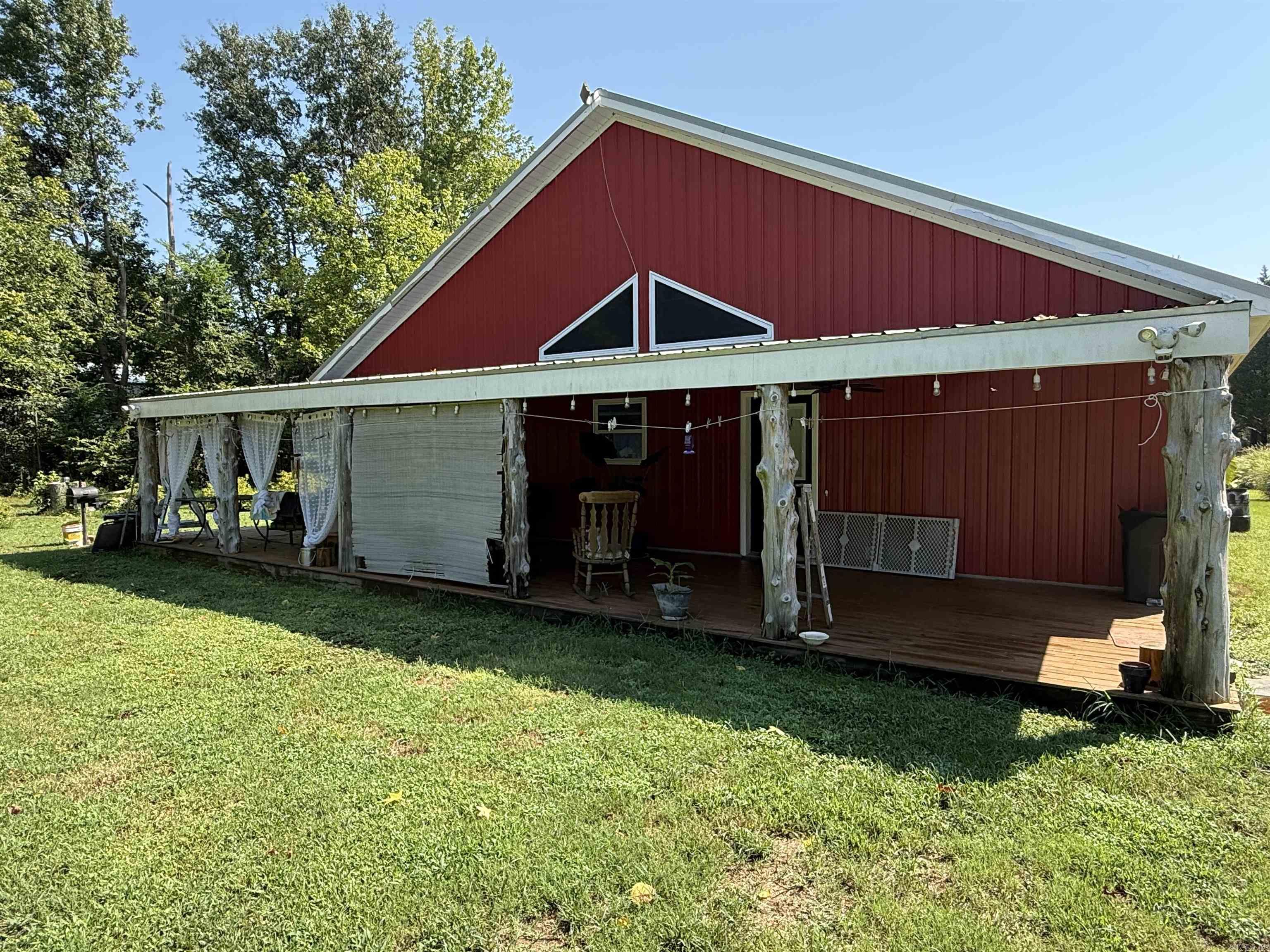 2948 Riverbend Road Property Photo 2