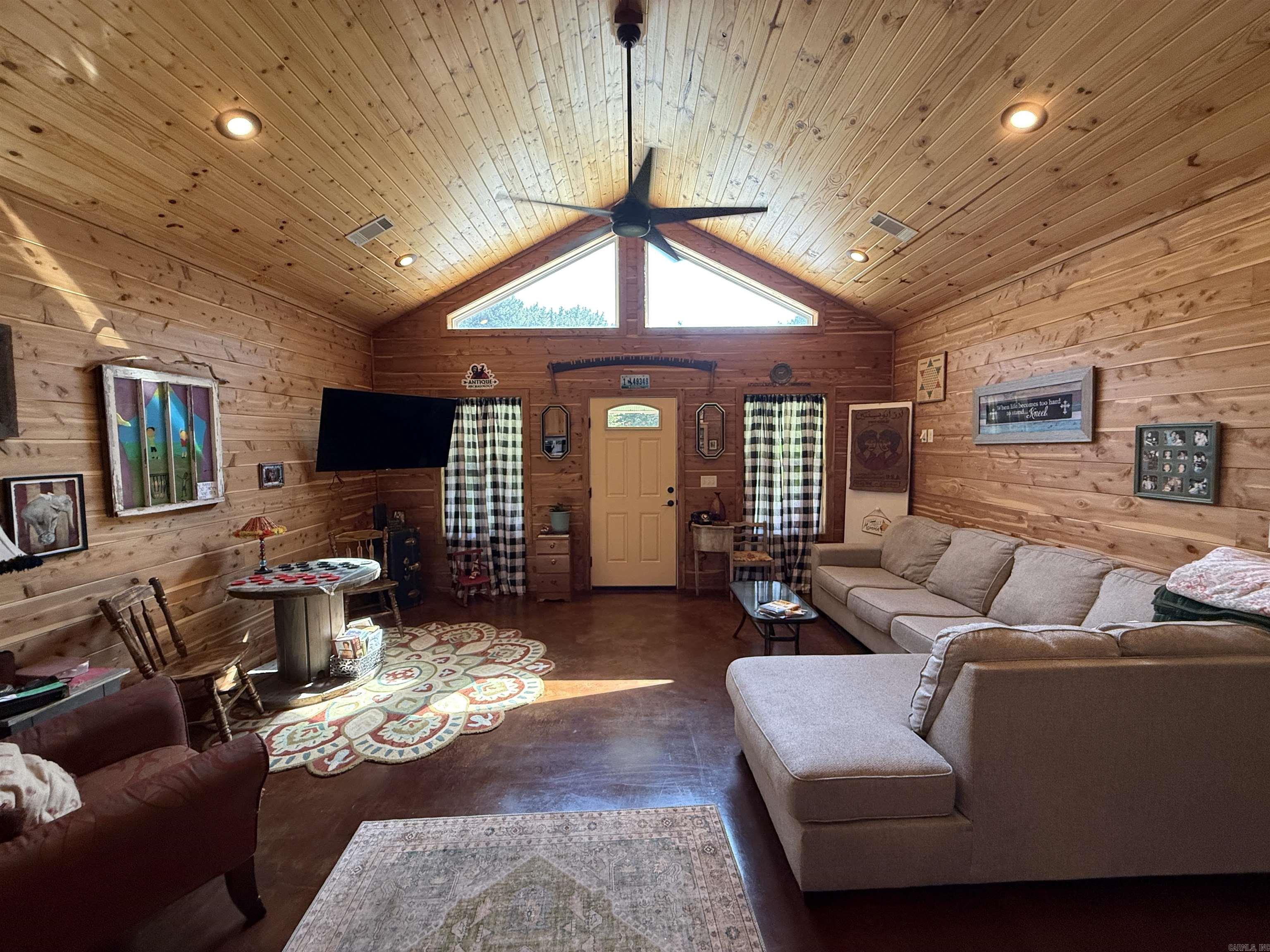 2948 Riverbend Road Property Photo 7