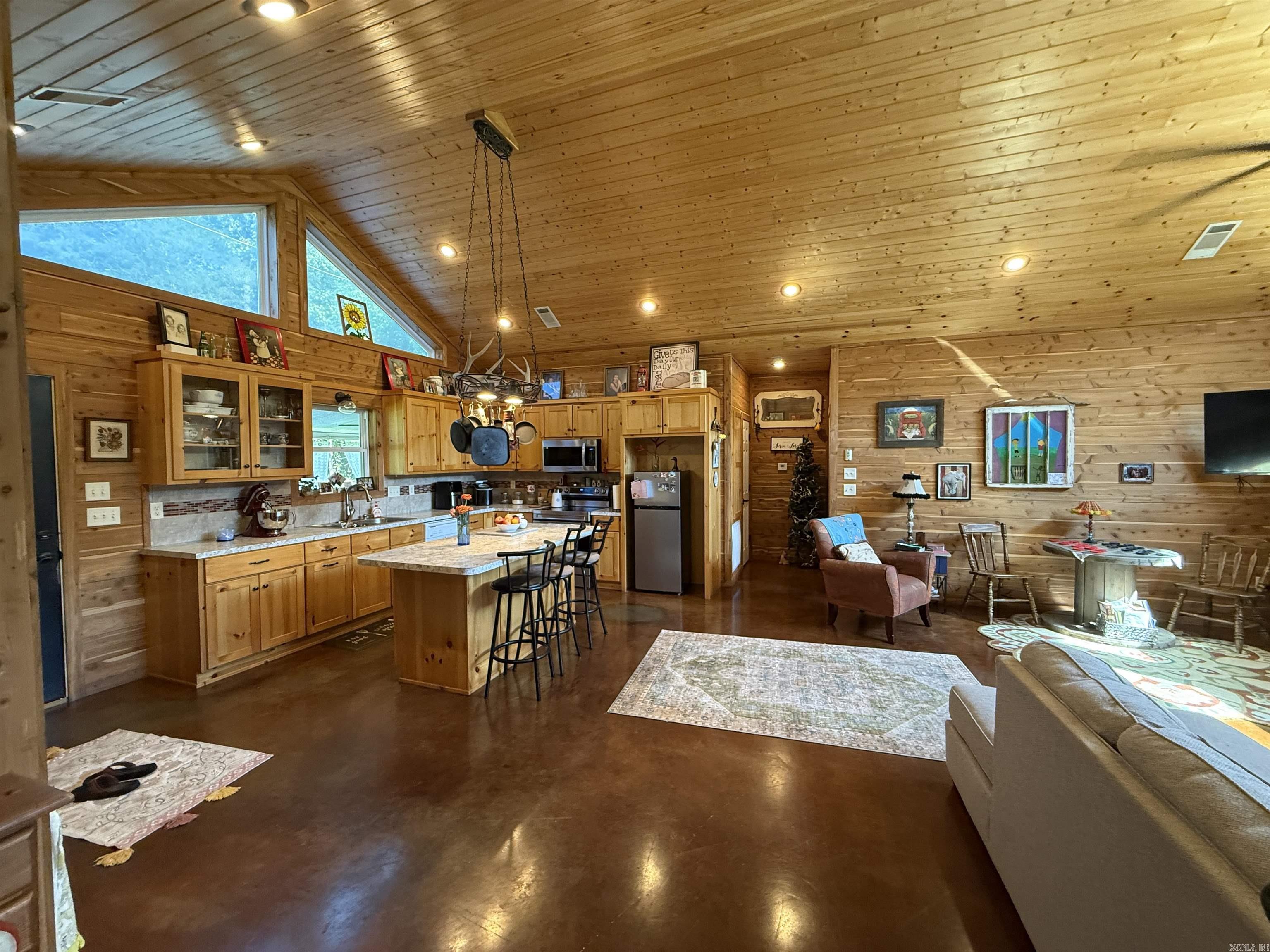 2948 Riverbend Road Property Photo 8
