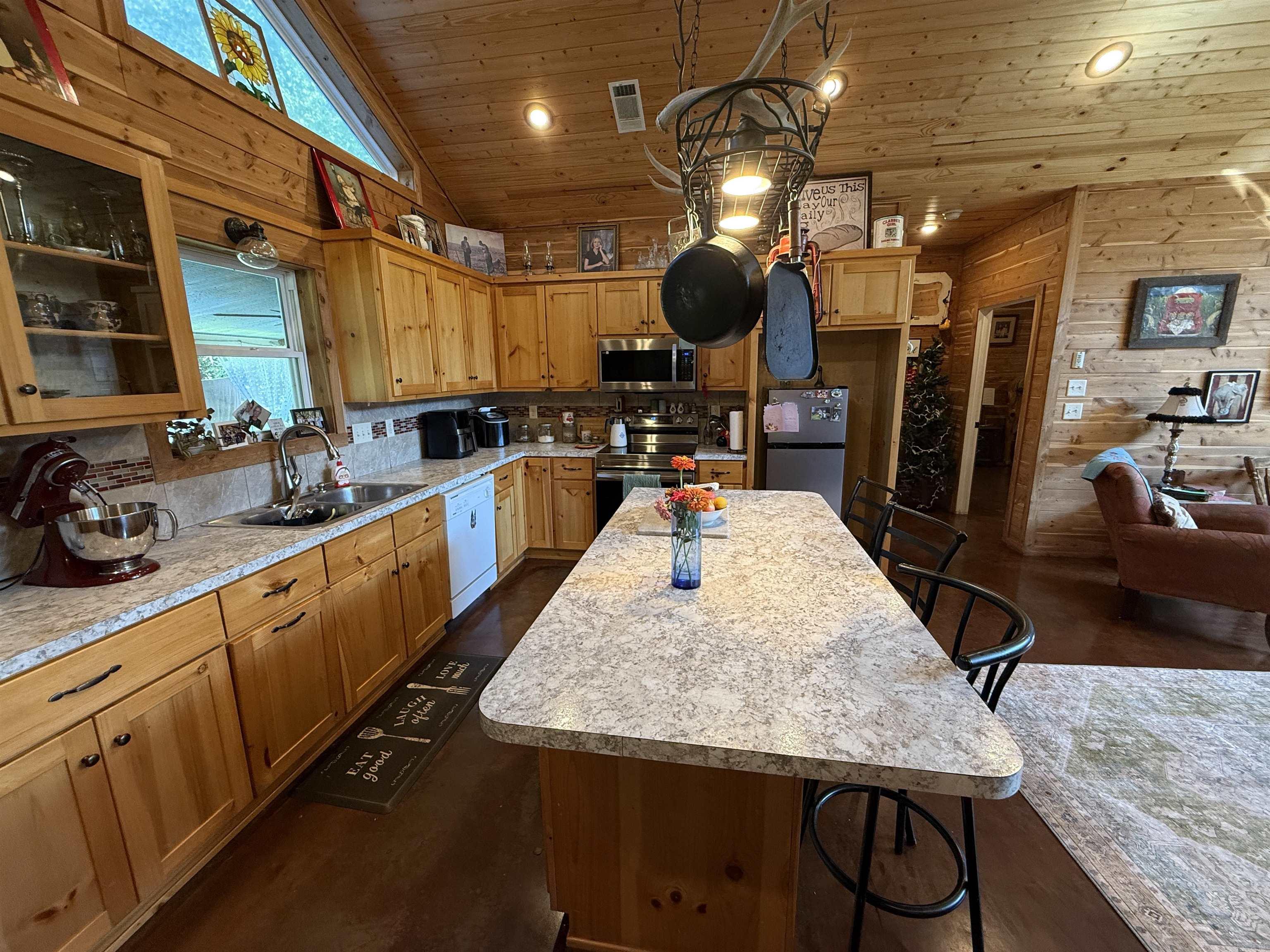 2948 Riverbend Road Property Photo 10