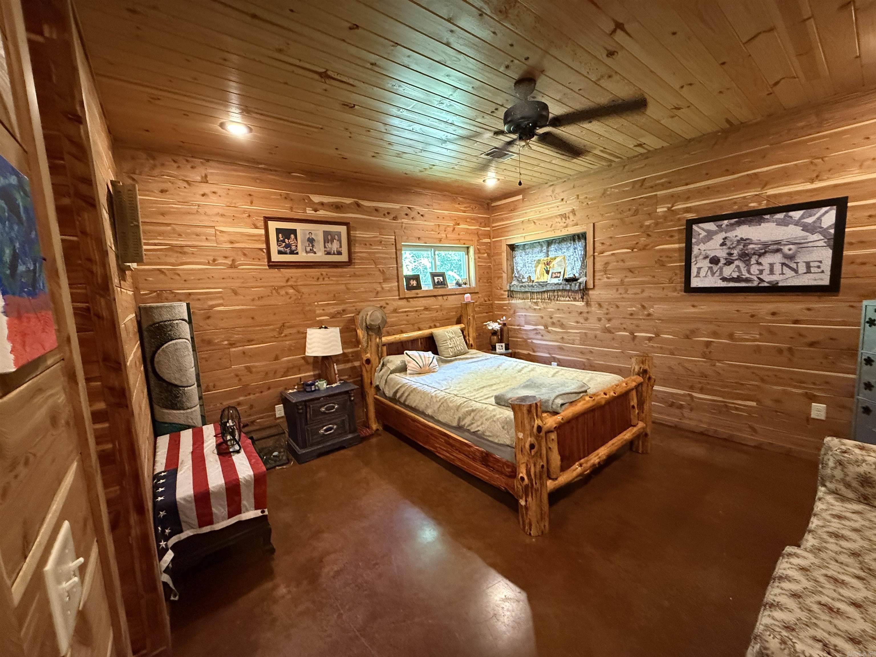2948 Riverbend Road Property Photo 14