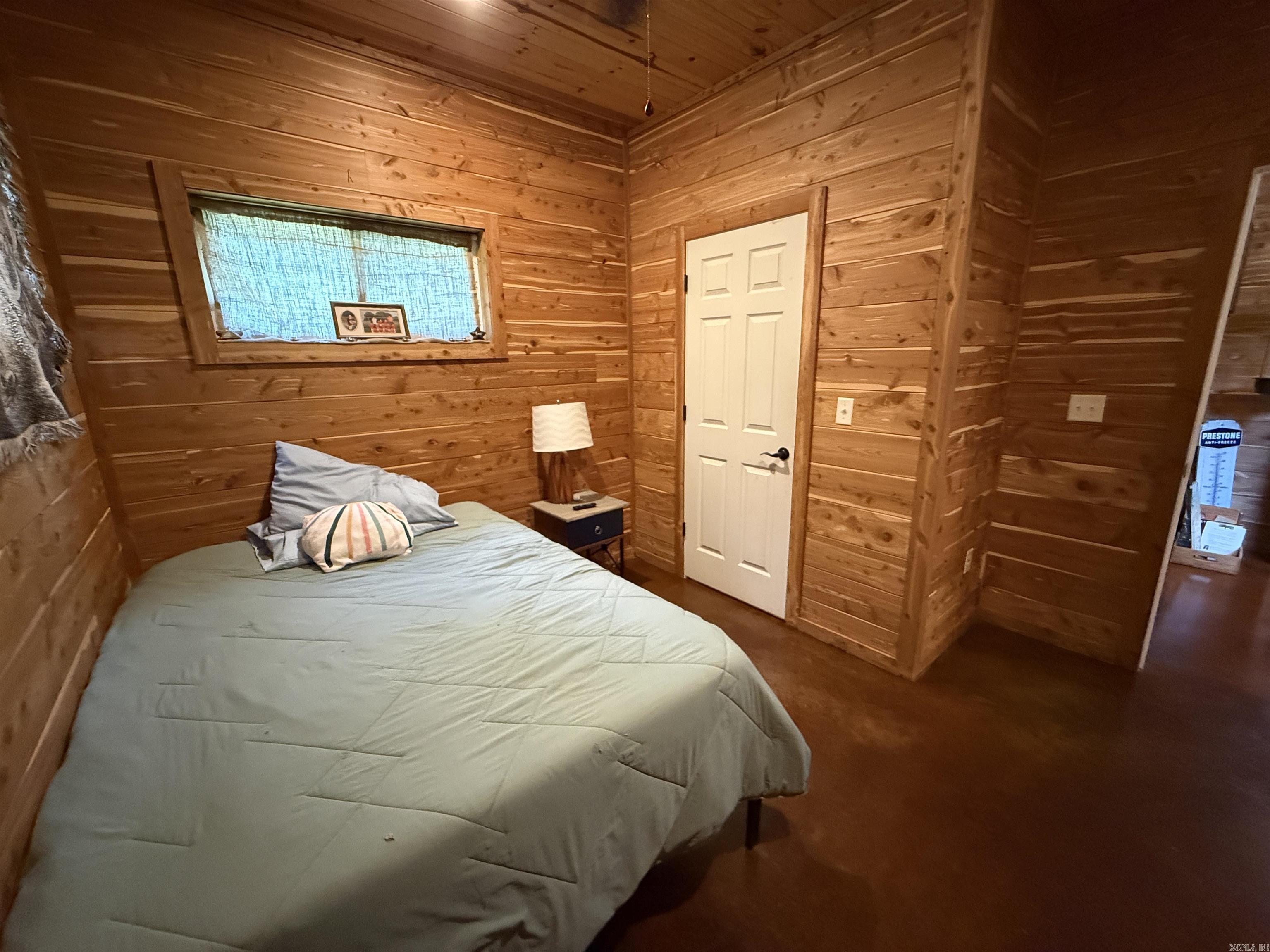 2948 Riverbend Road Property Photo 15