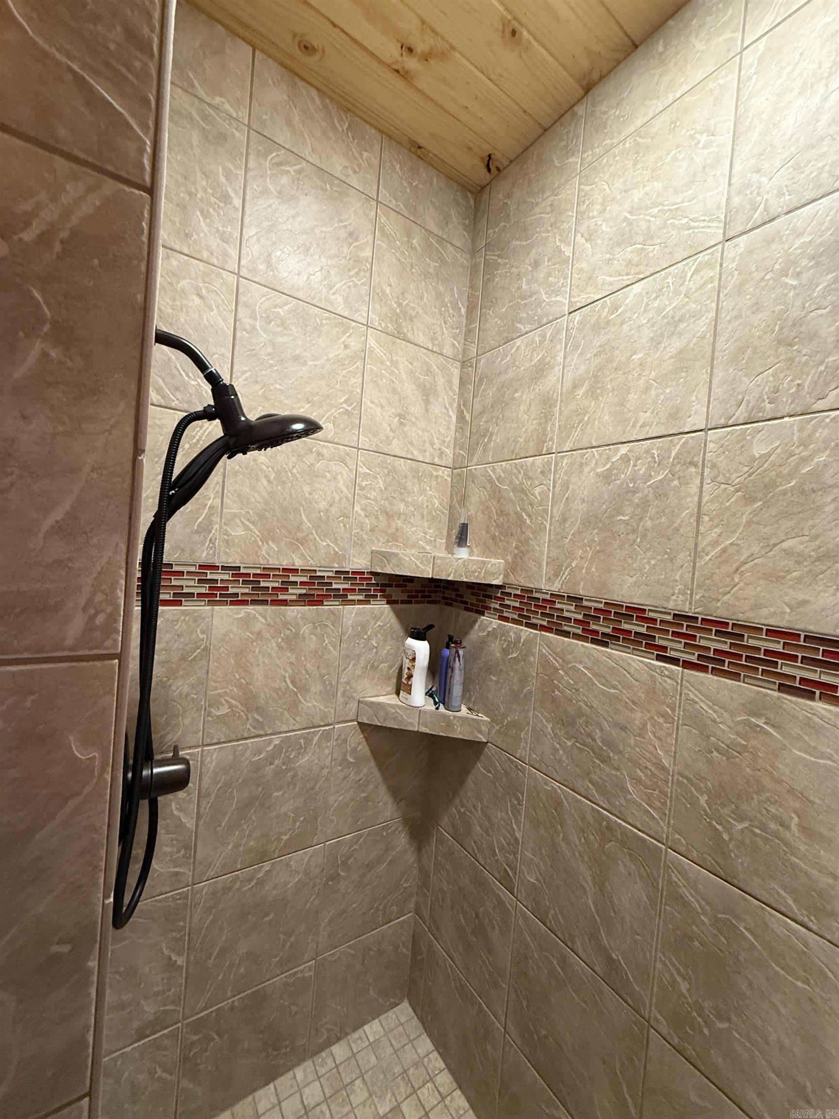 2948 Riverbend Road Property Photo 17