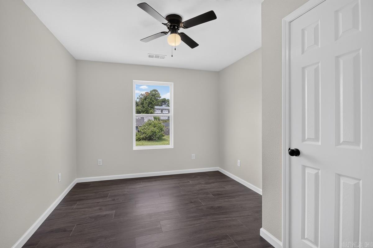 5 Ludington Cove Property Photo 22