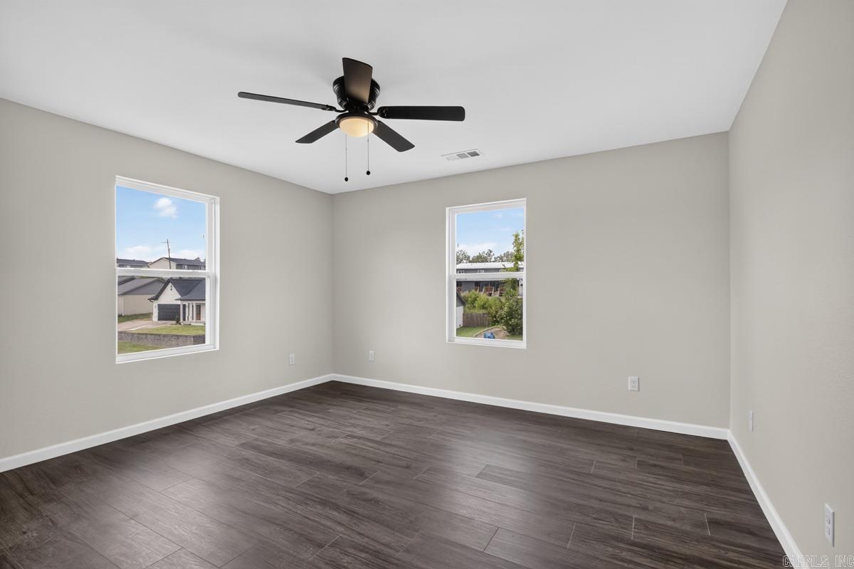 5 Ludington Cove Property Photo 24