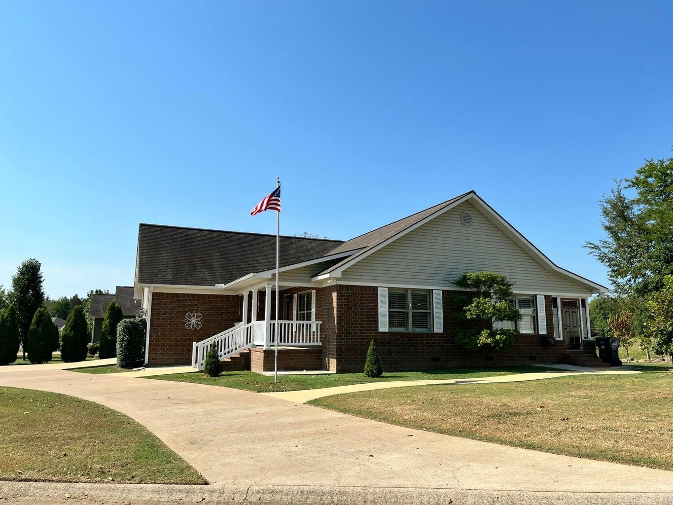 600 N Park Road Property Photo 4