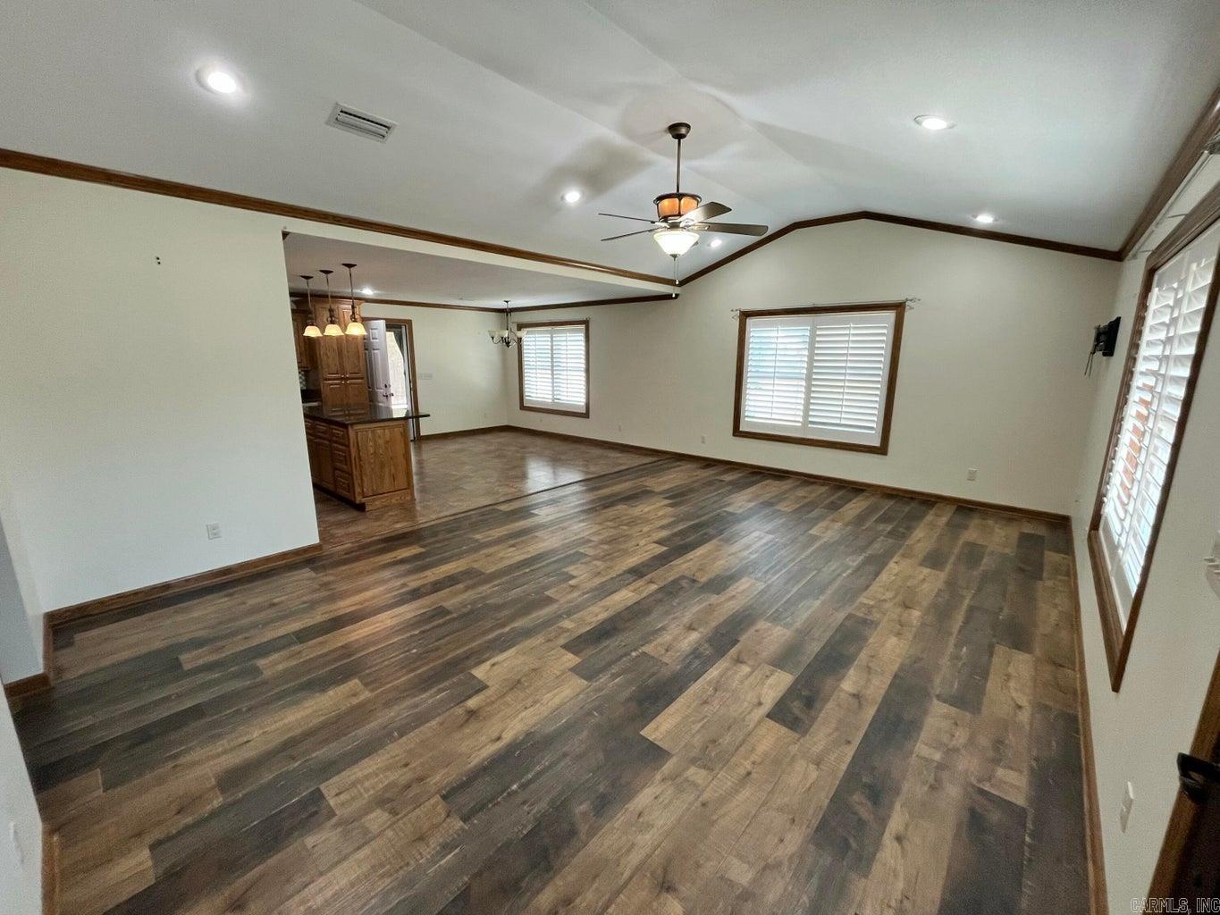 600 N Park Road Property Photo 10