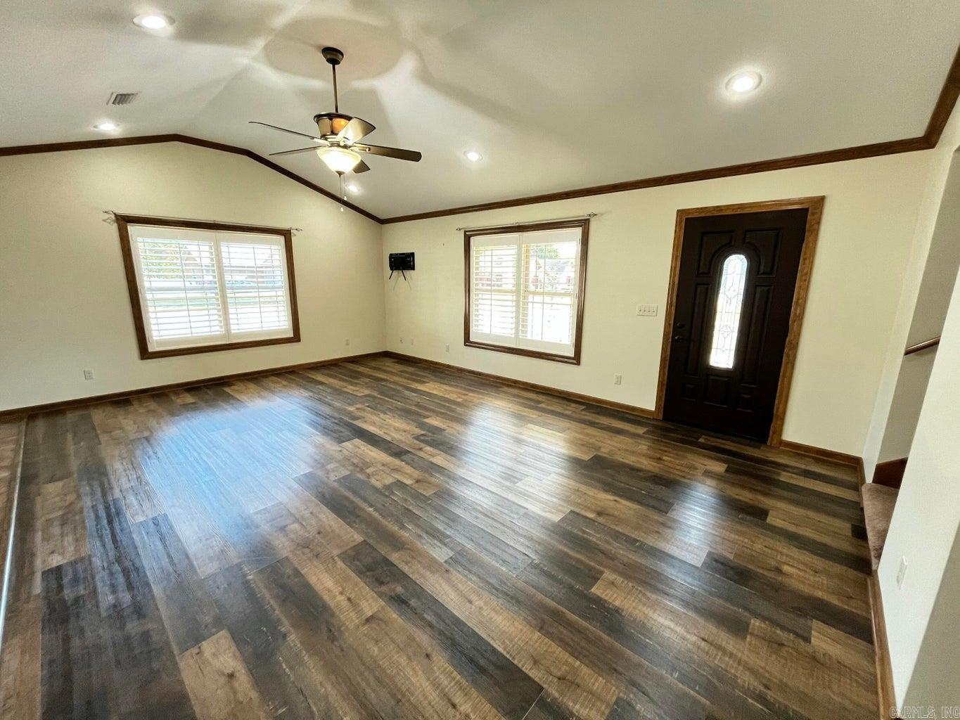 600 N Park Road Property Photo 11
