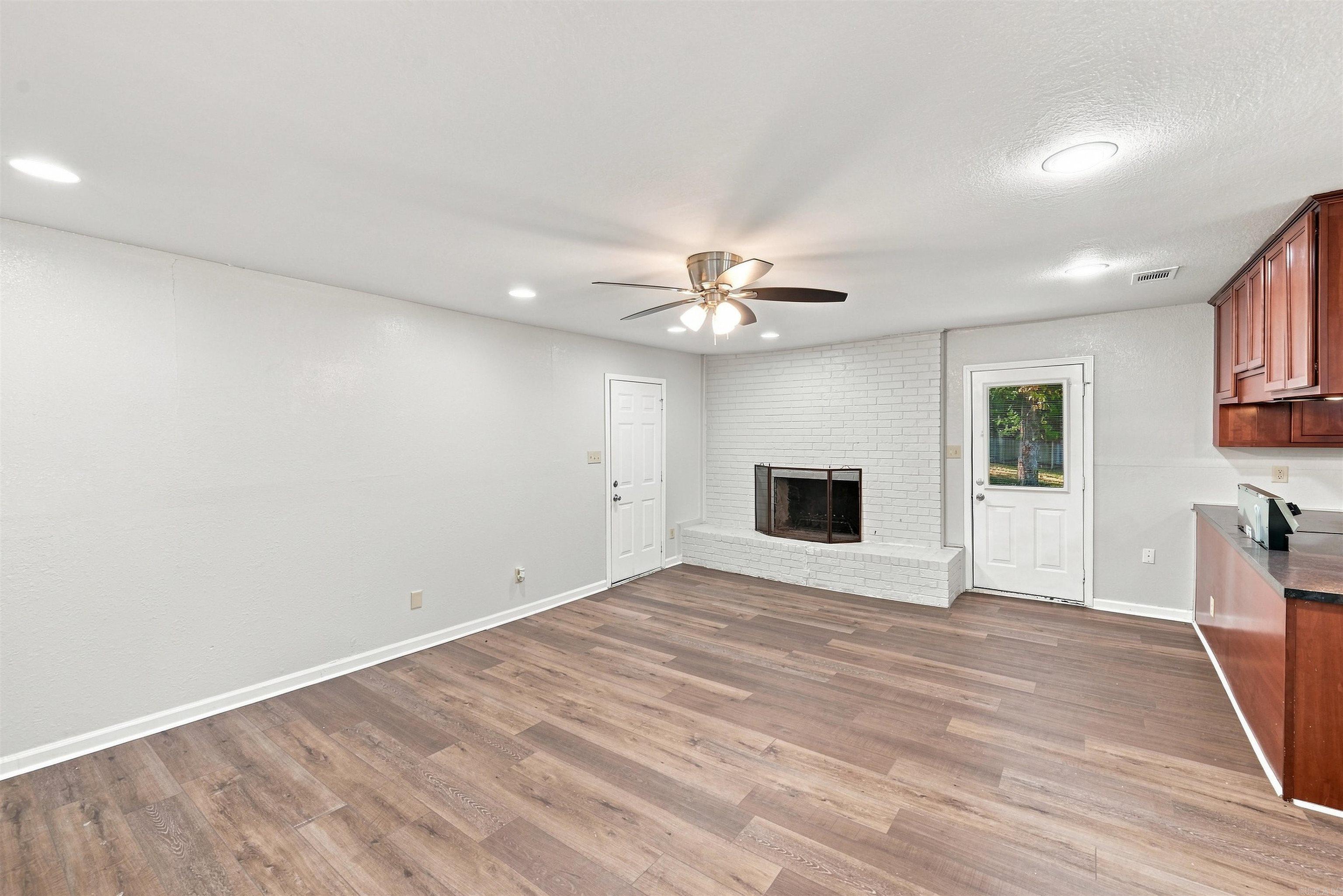 5 Raleigh Lane Property Photo 5