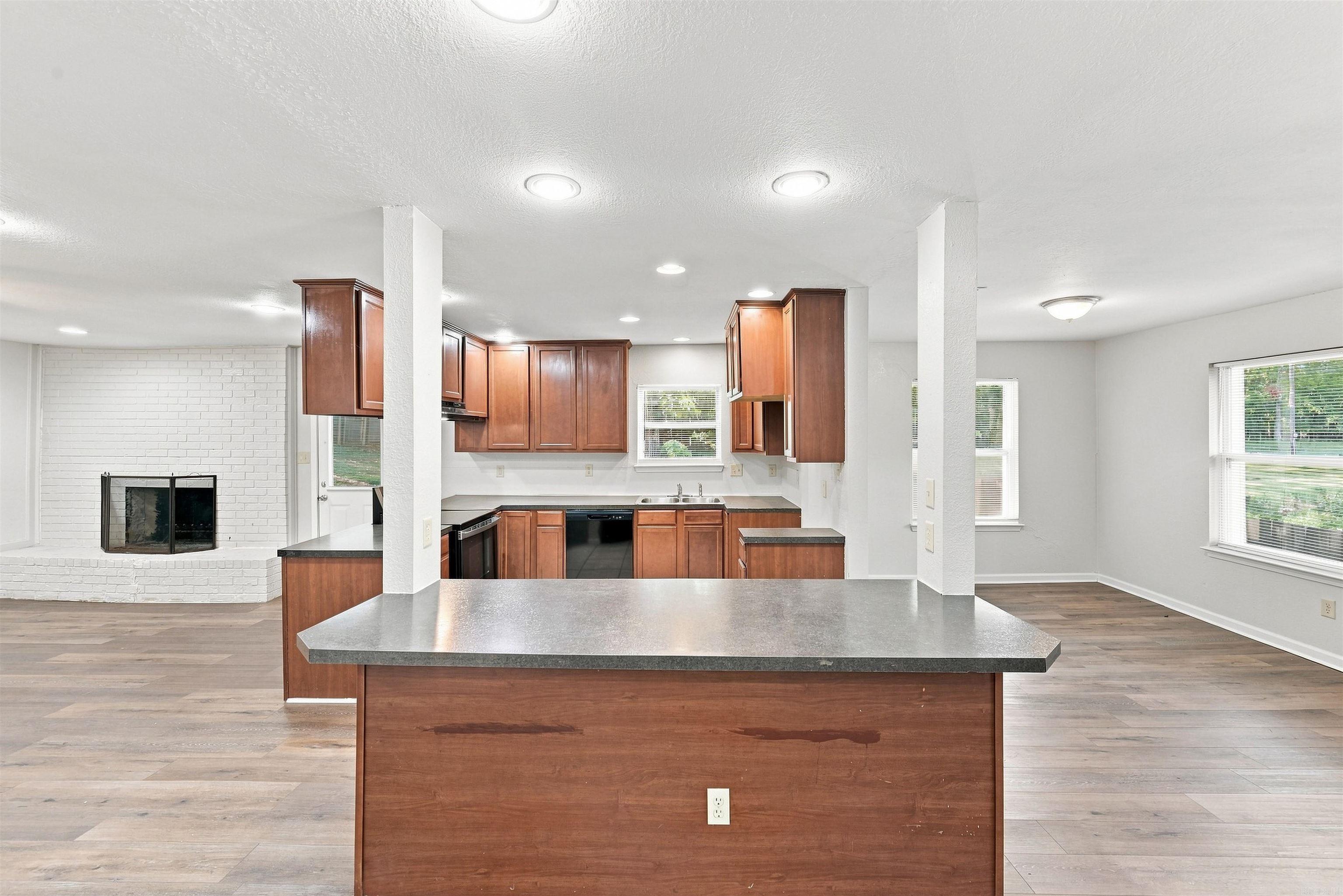 5 Raleigh Lane Property Photo 11