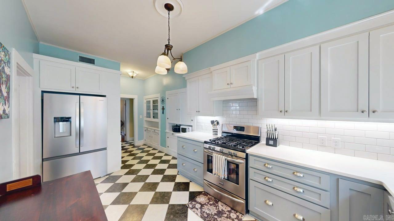 414 Conway Boulevard Property Photo 8
