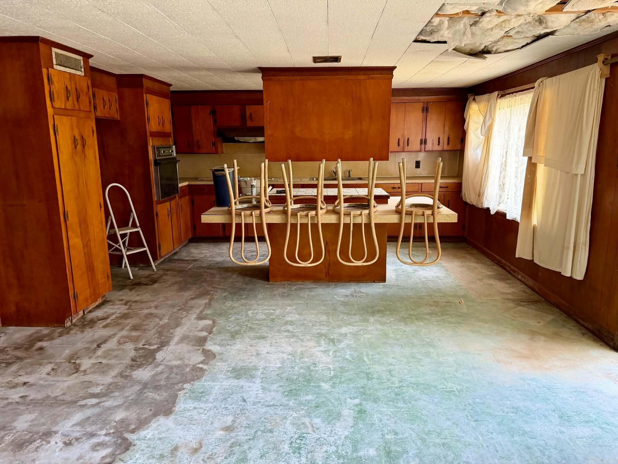 610 Randall Rd Property Photo 12