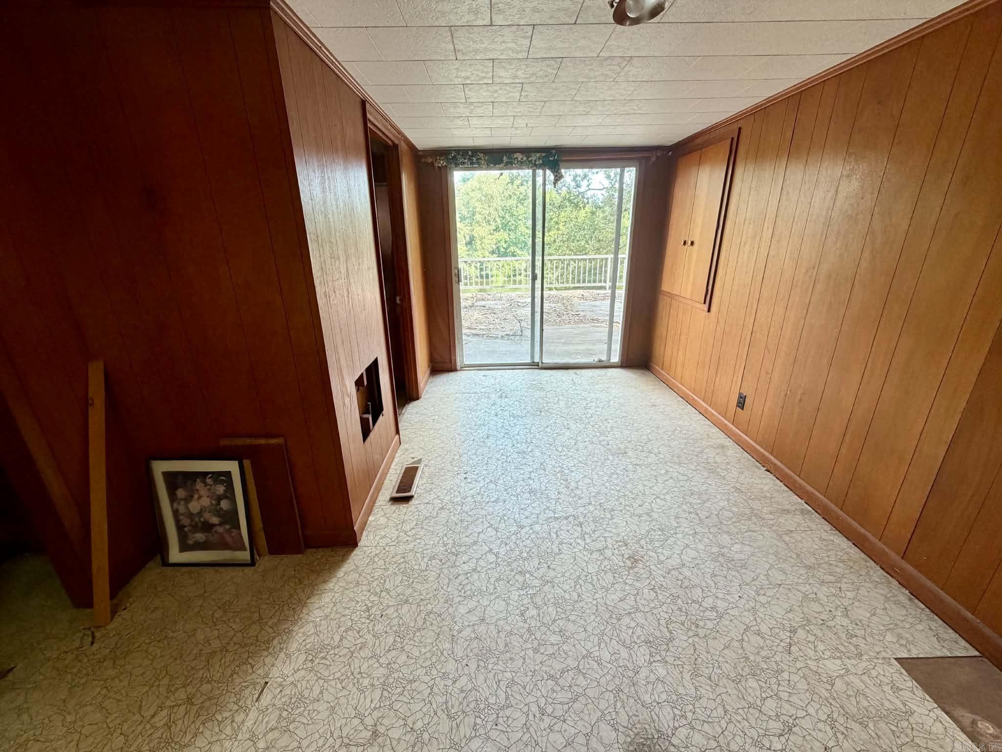 610 Randall Rd Property Photo 17