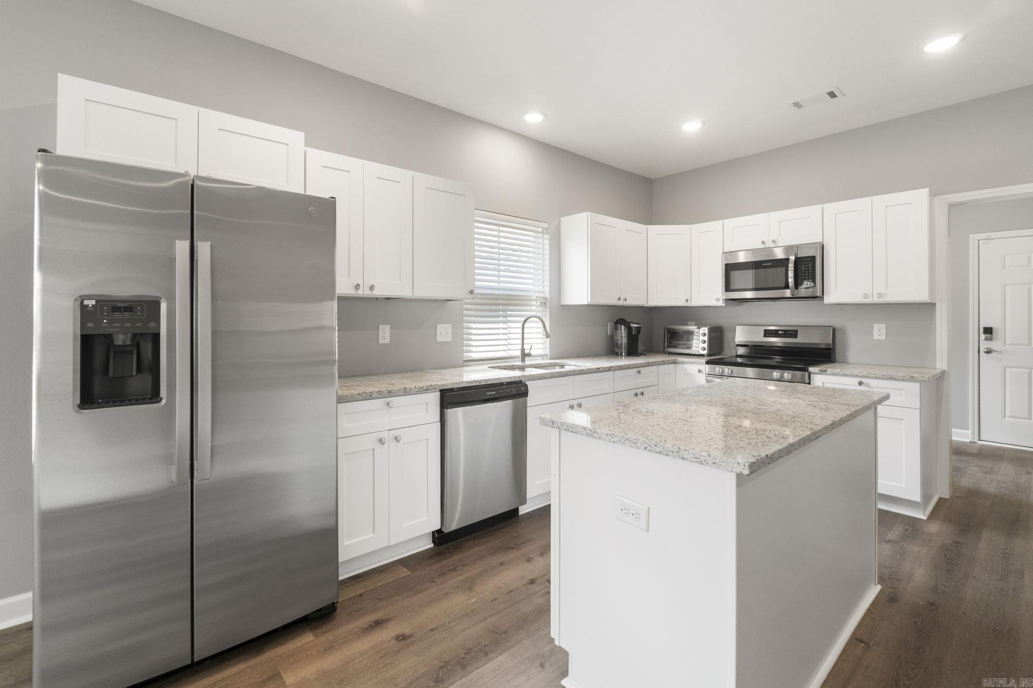 25 Wolfsbridge Loop Property Photo 4