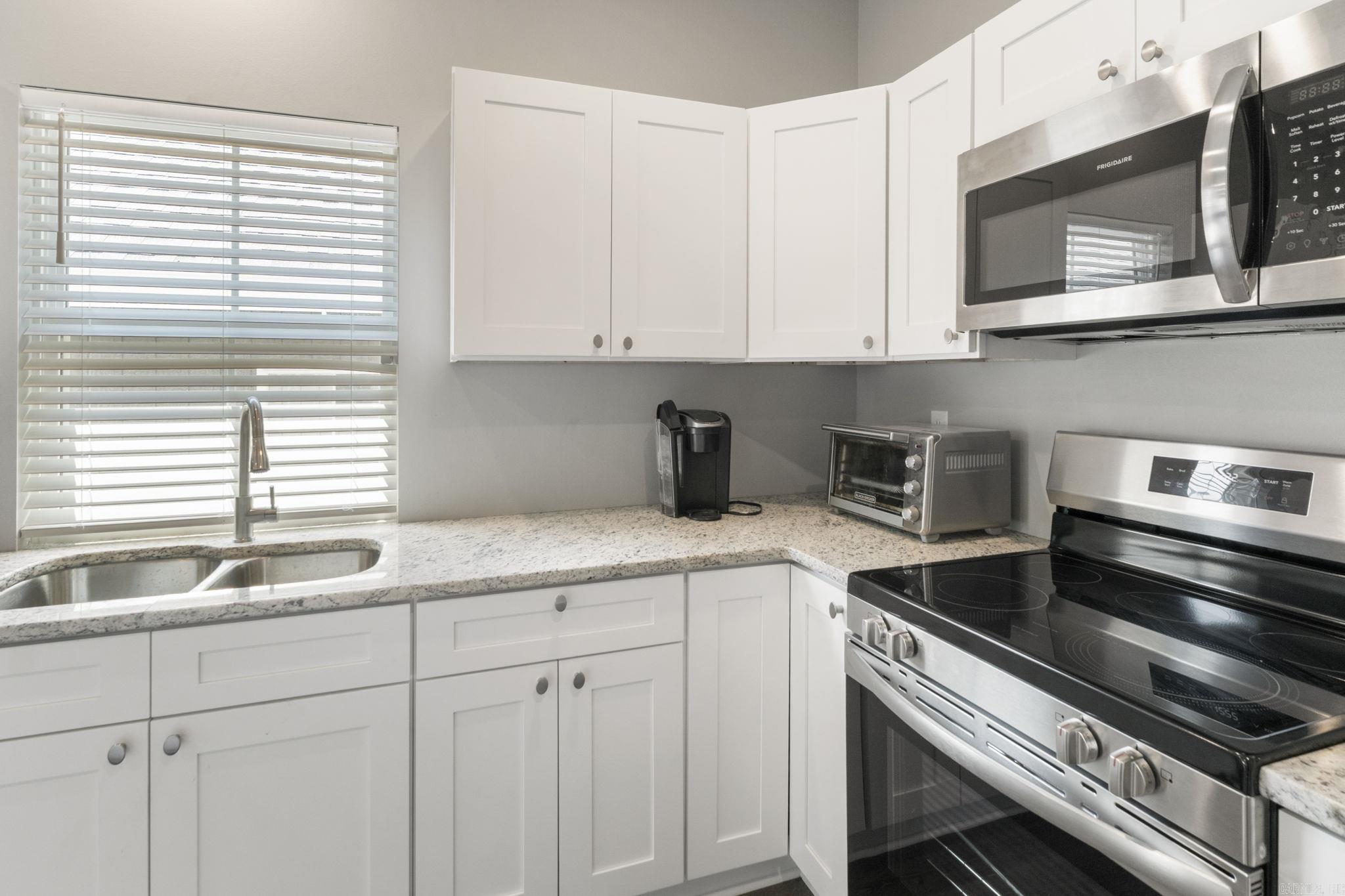25 Wolfsbridge Loop Property Photo 14