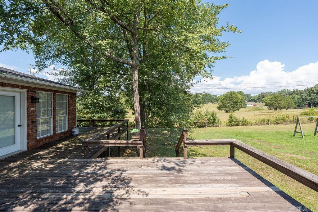 602 Edgewater Cove Property Photo 4