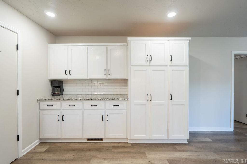 602 Edgewater Cove Property Photo 15