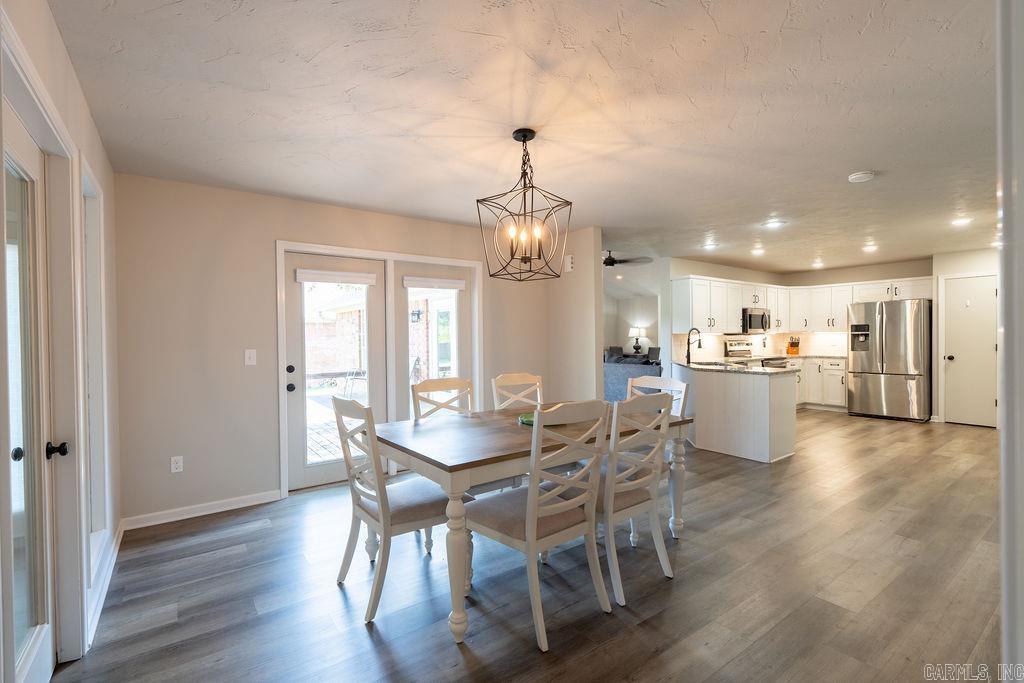 602 Edgewater Cove Property Photo 17