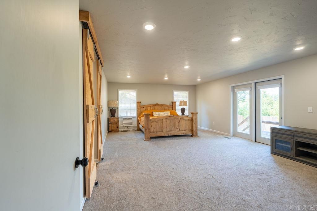 602 Edgewater Cove Property Photo 20