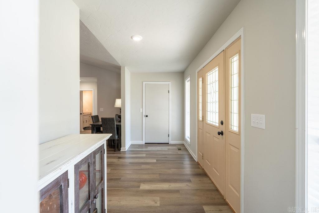602 Edgewater Cove Property Photo 29