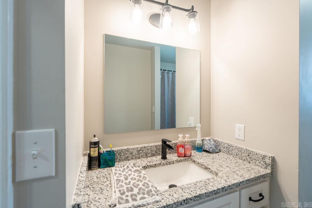 602 Edgewater Cove Property Photo 33