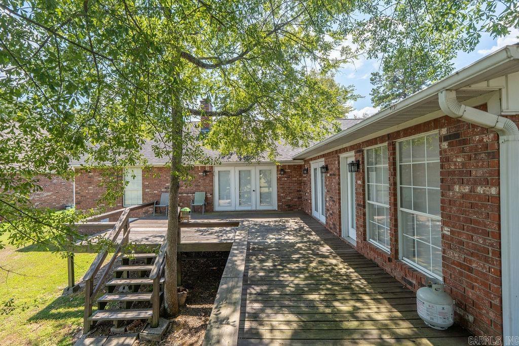 602 Edgewater Cove Property Photo 40
