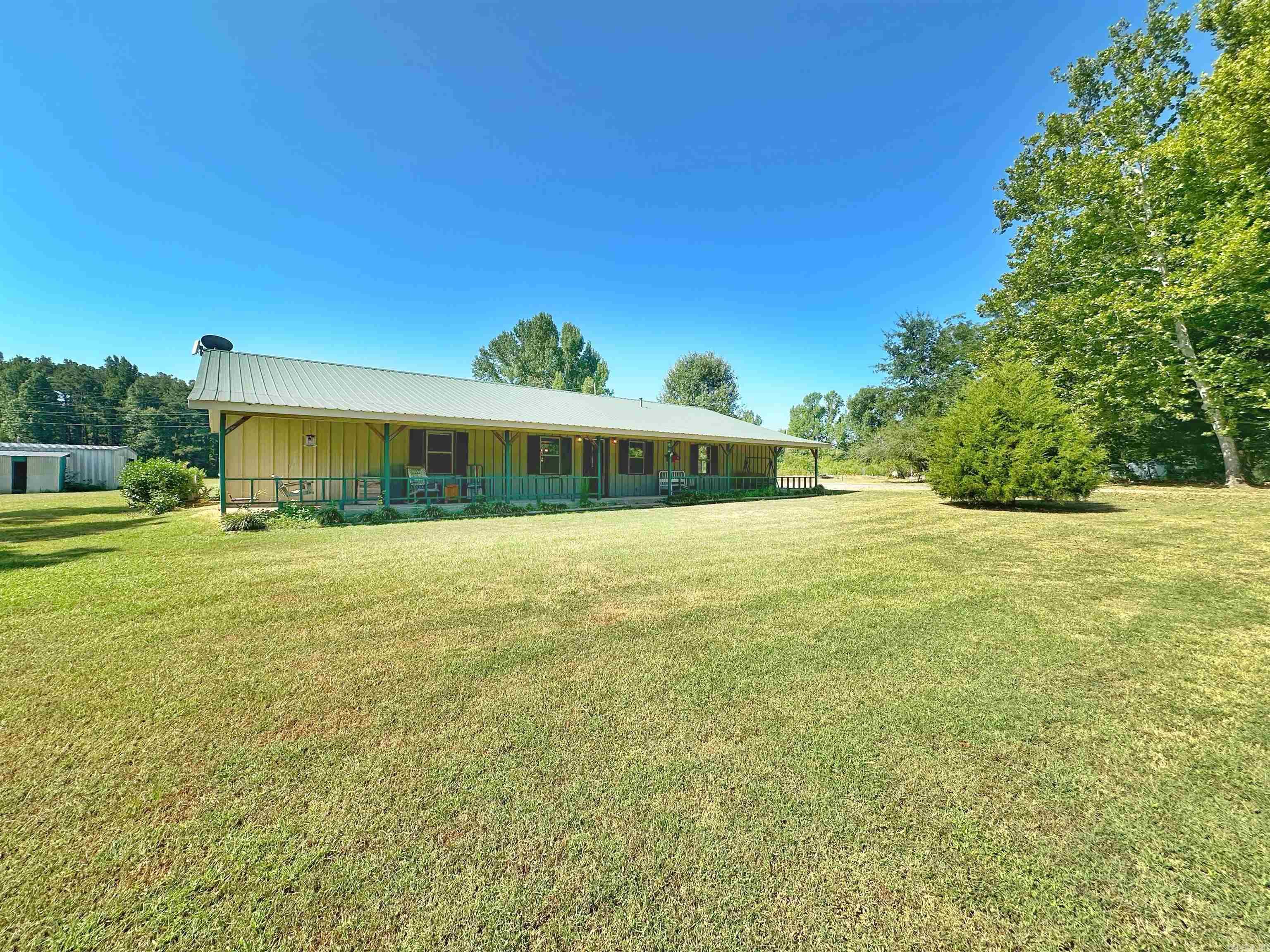 8580 Highway 114