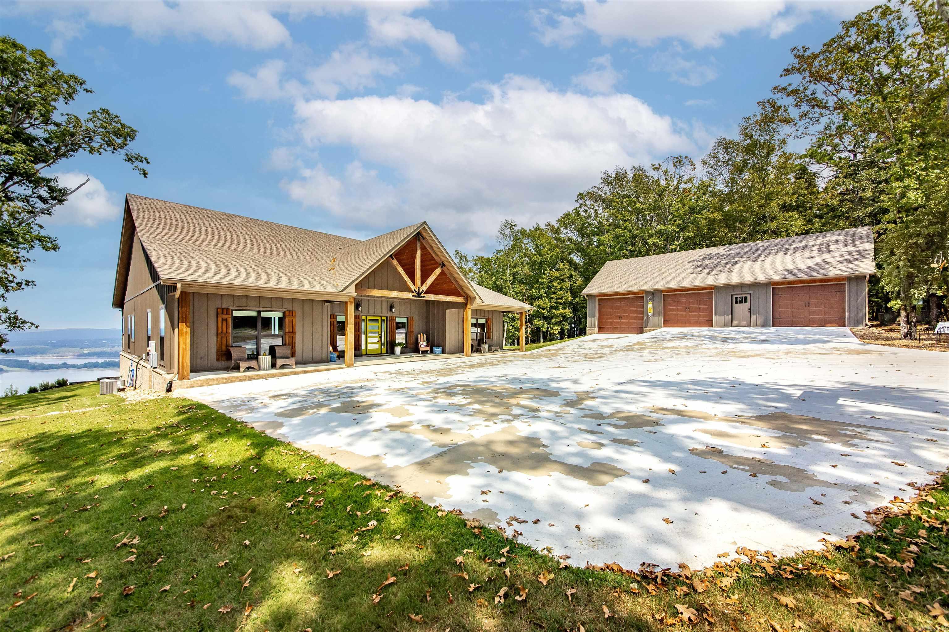 149 Sawyer Road Property Photo 4
