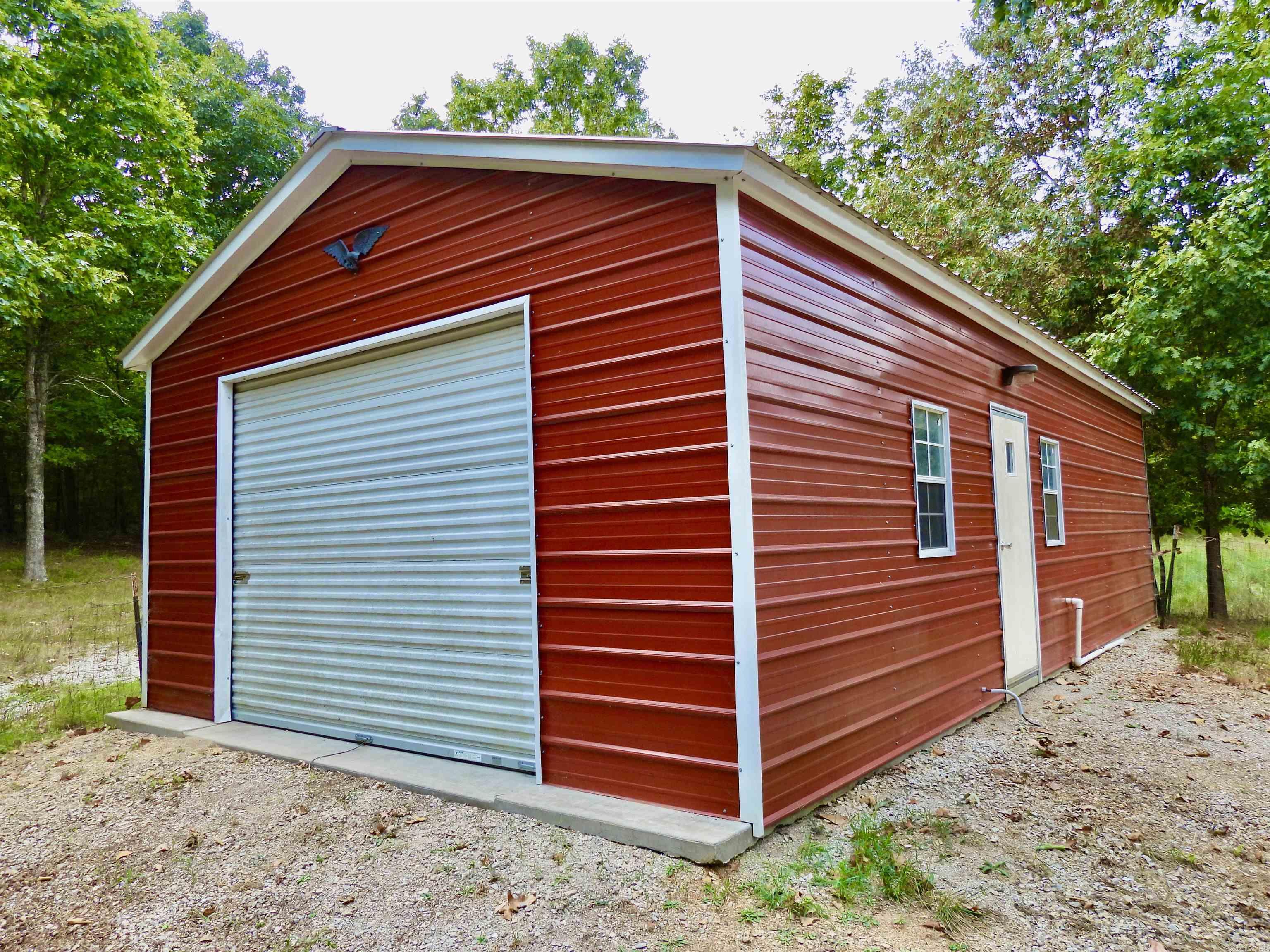 2372 Highway 289 N Property Photo 32