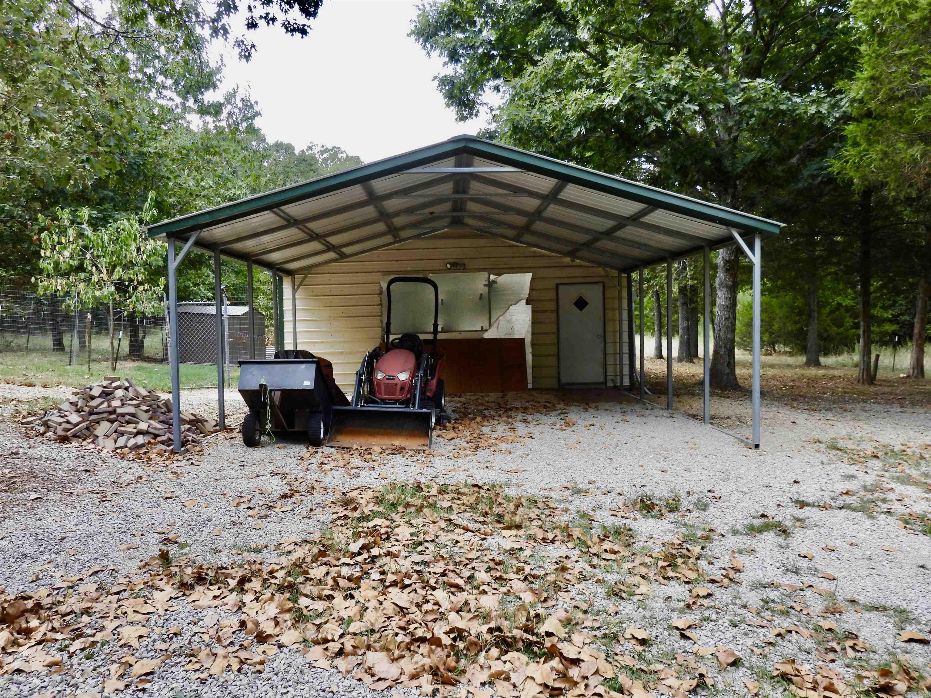2372 Highway 289 N Property Photo 37
