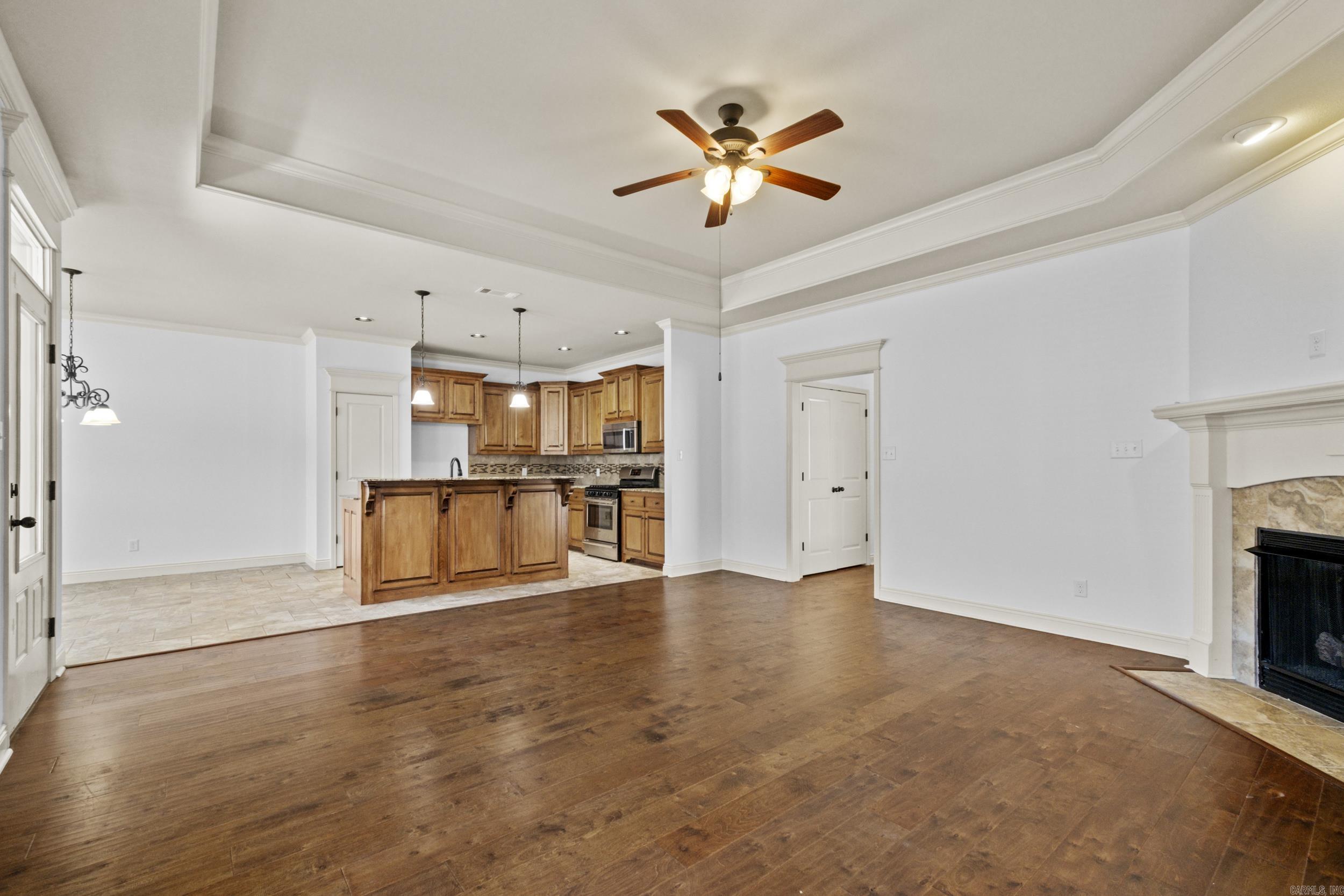 305 Prospect Park Loop Property Photo 6