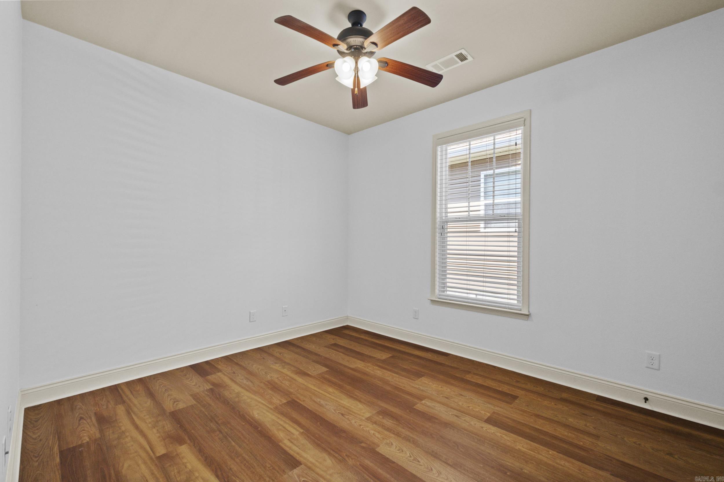305 Prospect Park Loop Property Photo 26