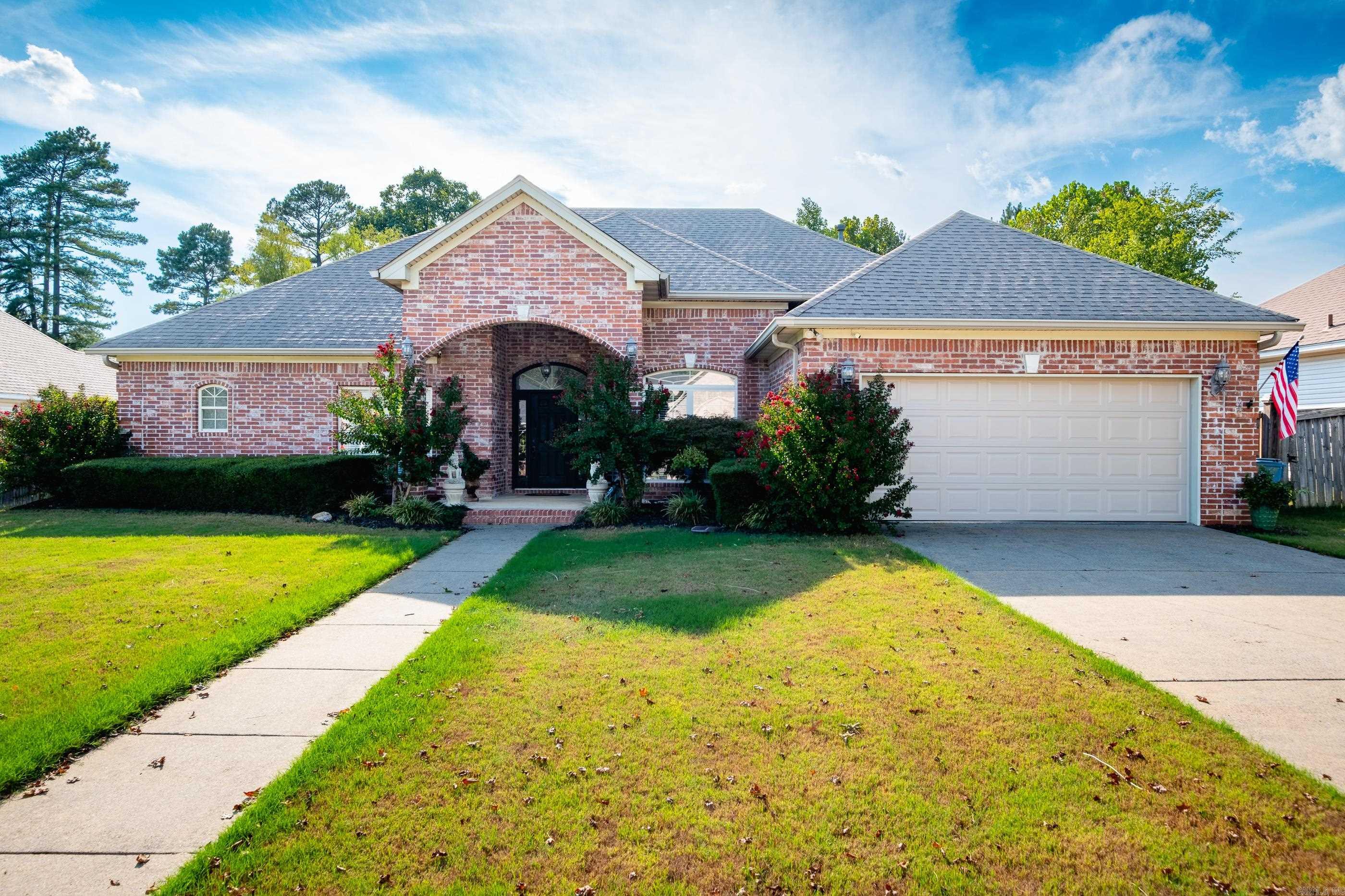 116 Valderrama Drive Property Photo 1