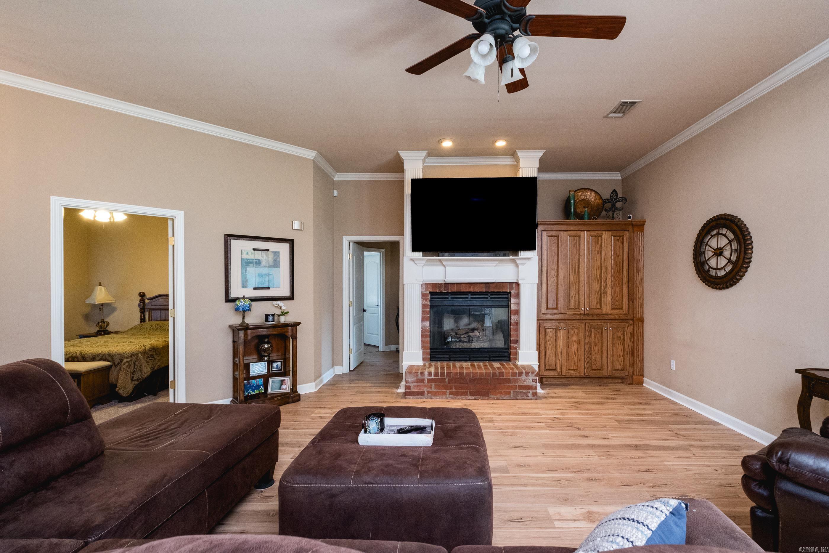 116 Valderrama Drive Property Photo 8