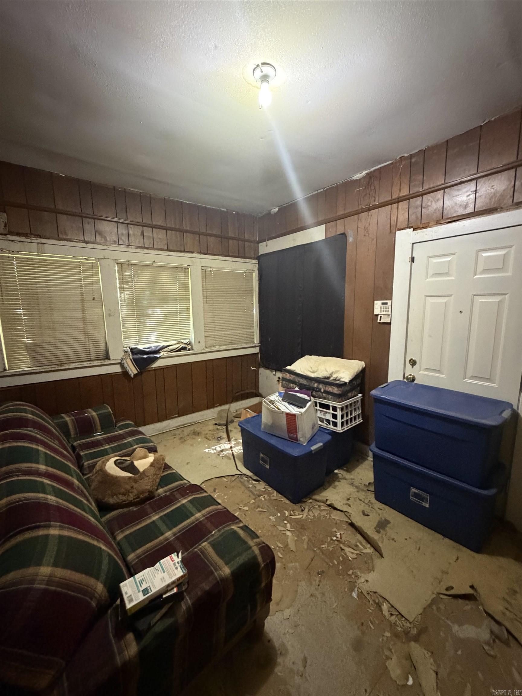 1609 W 16th Avenue Property Photo 9