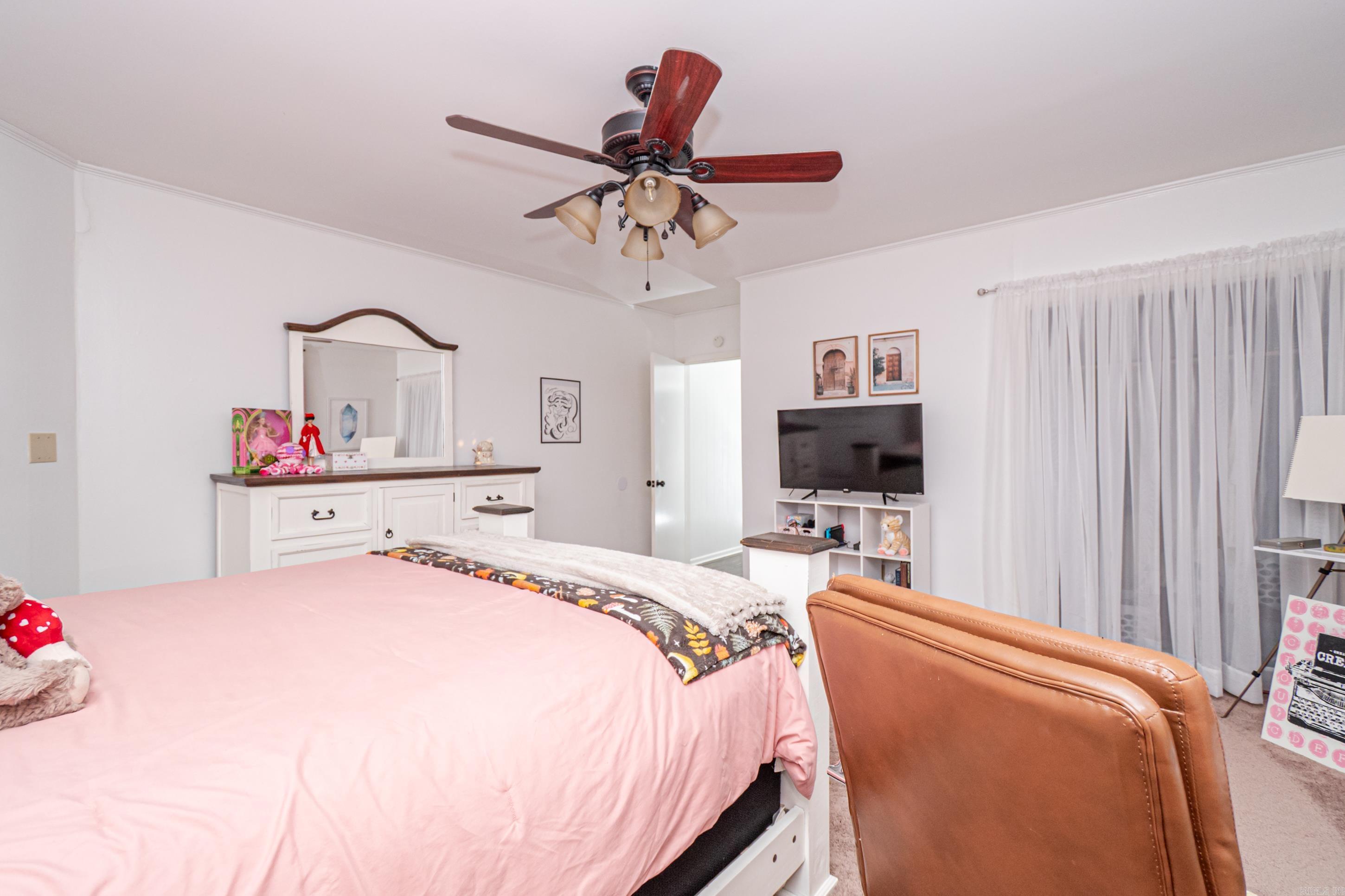 417 Pledger St Property Photo 32